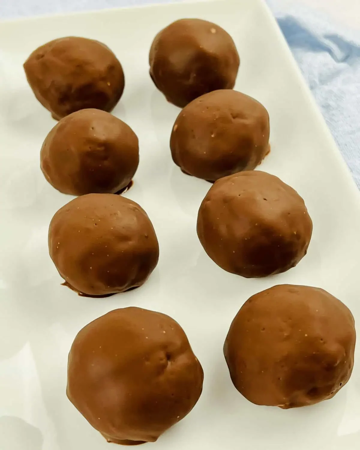 Crispy Old Fashioned Peanut Butter Balls