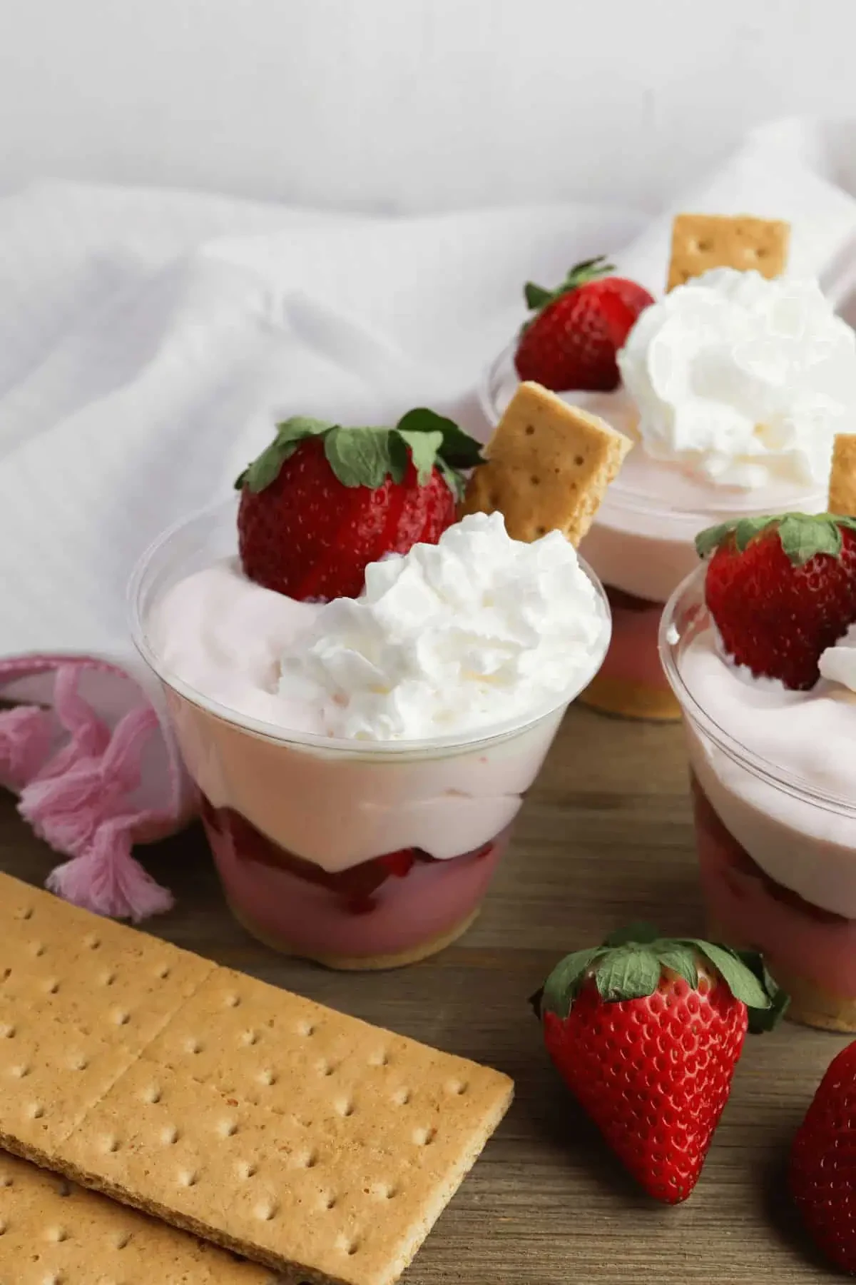 Strawberry Pudding Parfaits