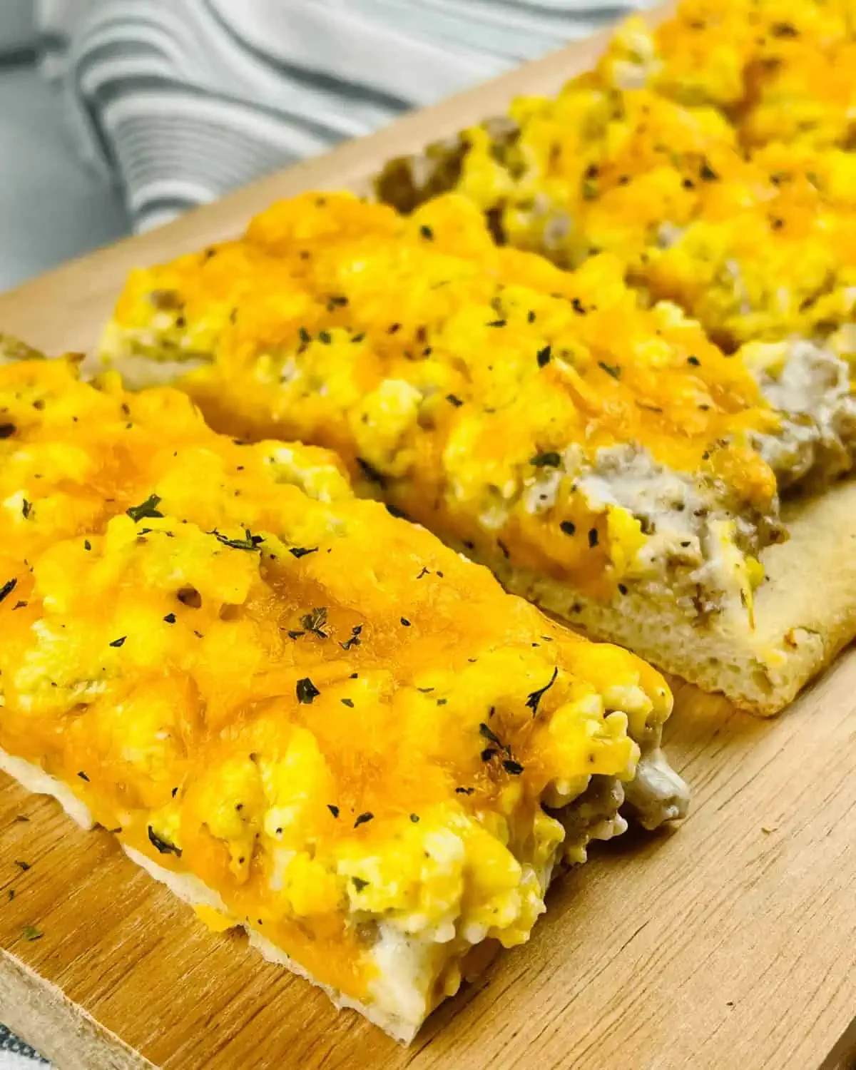 School Breakfast Pizza (with Sausage Gravy)