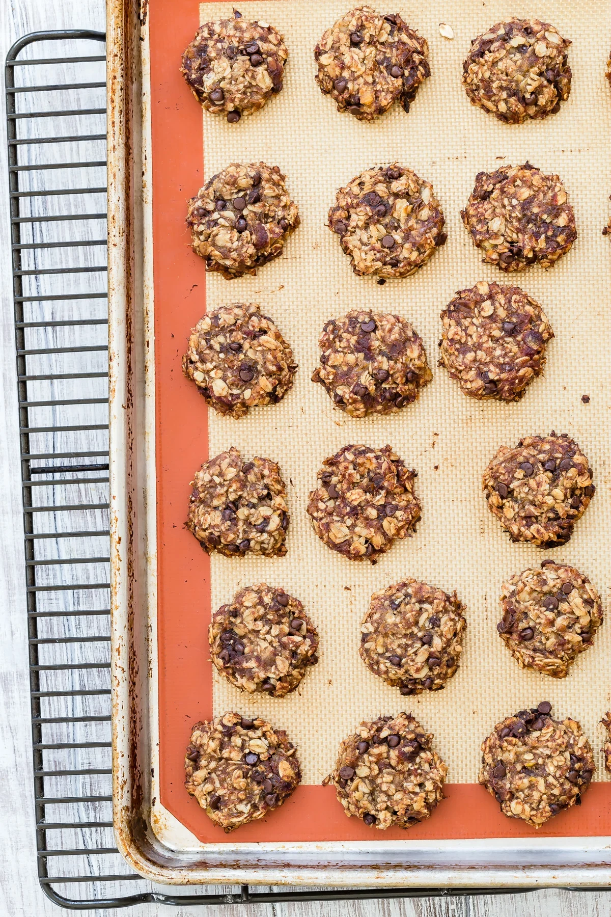 Banana Oatmeal Chocolate Chip Cookies