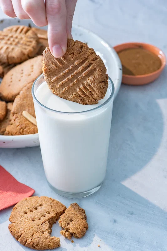 Vegan Almond Cookies