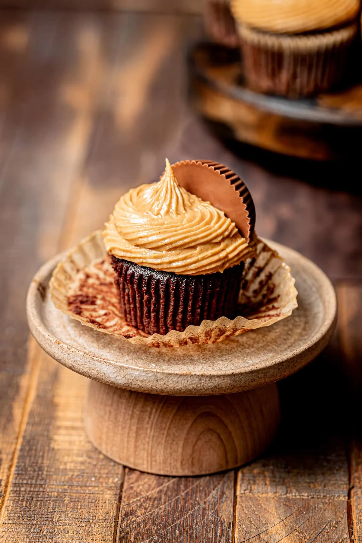 Chocolate Peanut Butter Cup Cupcakes