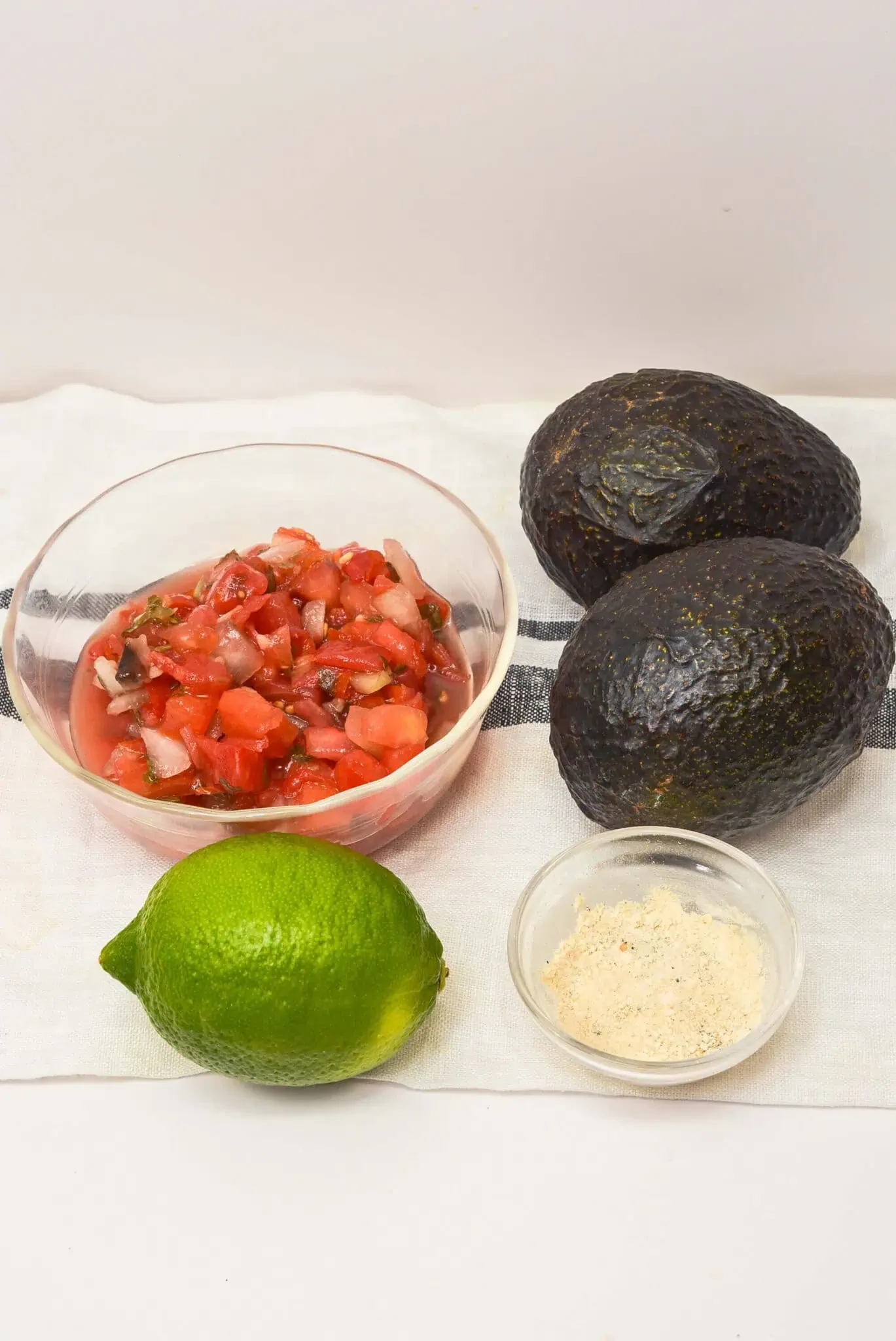 4-Ingredient Guacamole