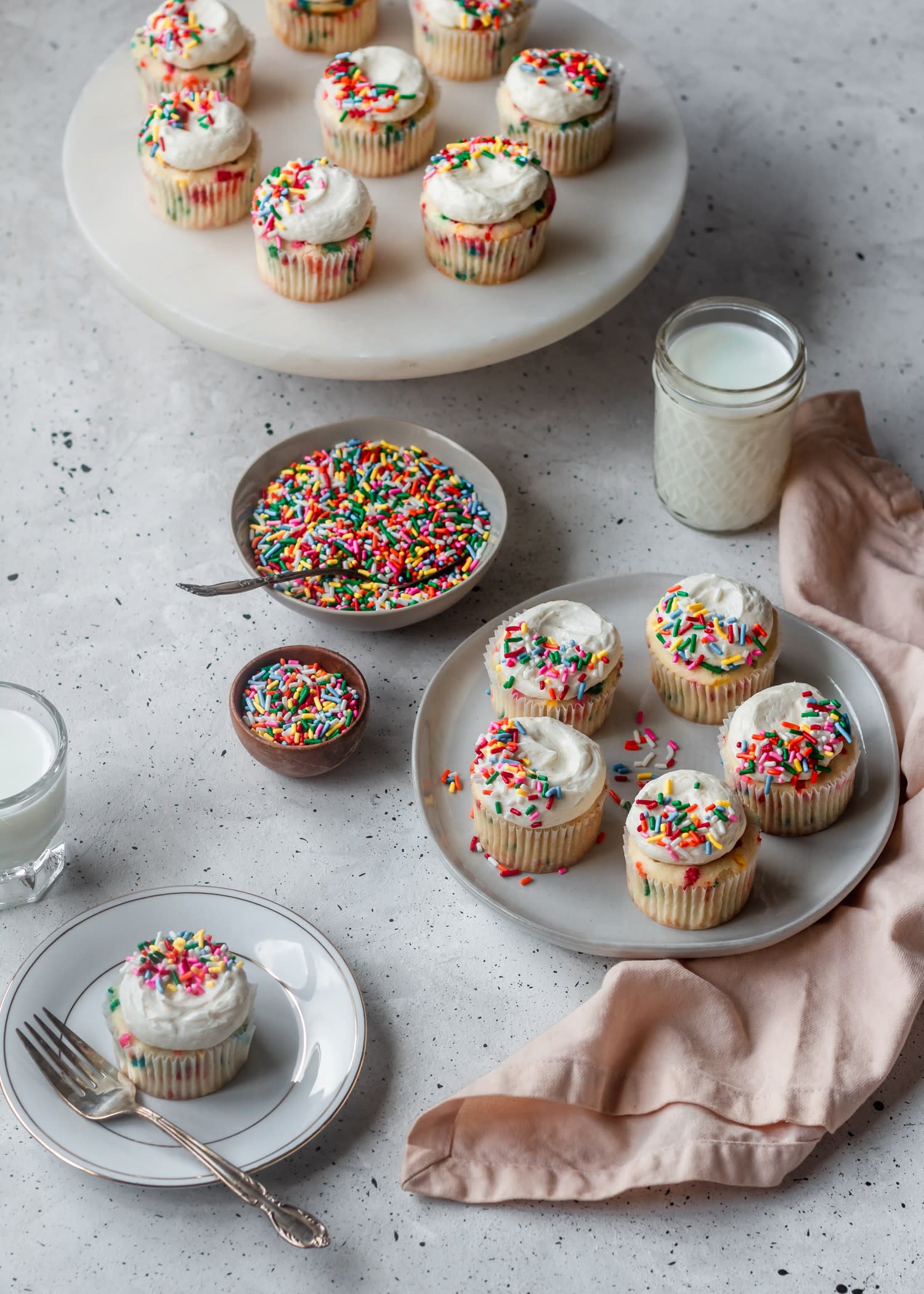 Funfetti Cupcakes With Marshmallow Buttercream