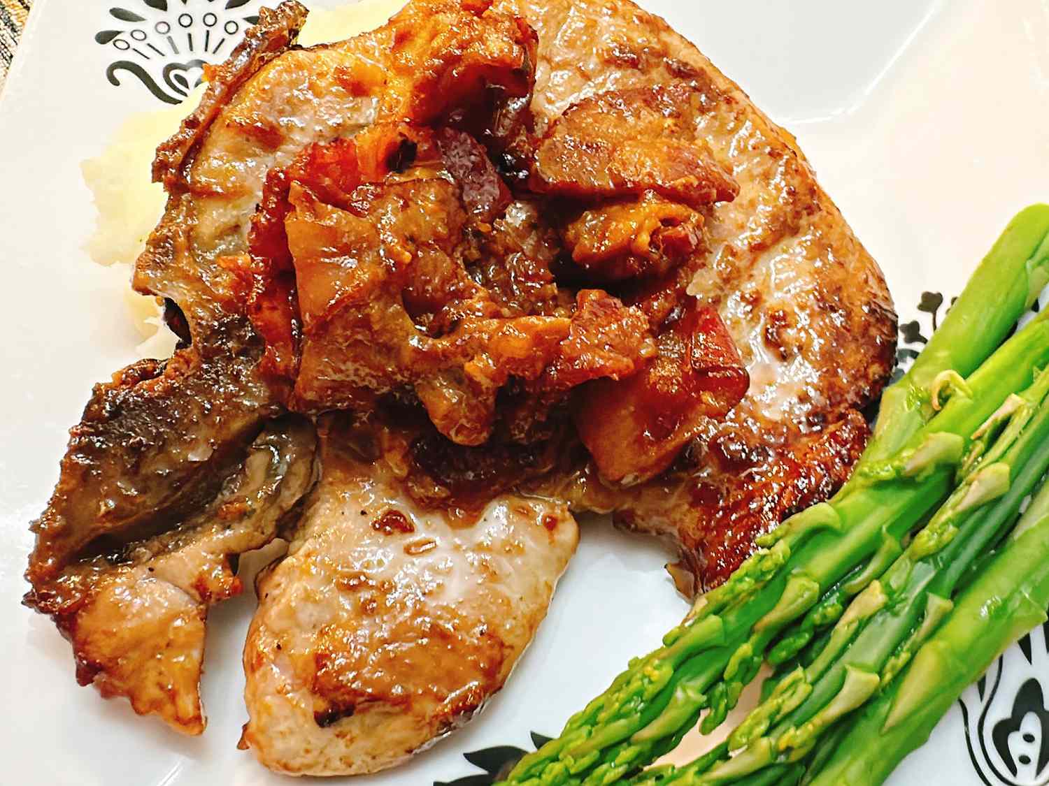 Pork Chops with Apples and Bacon
