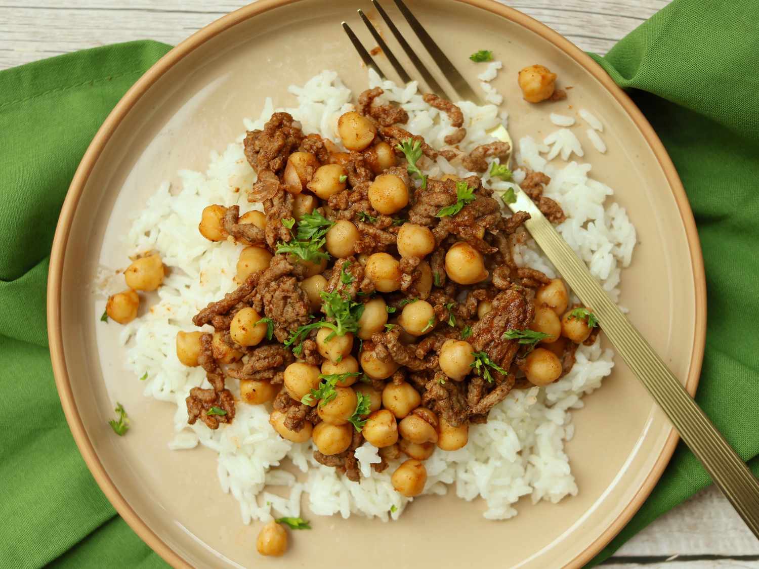 Middle Eastern–Spiced Ground Beef and Chickpeas