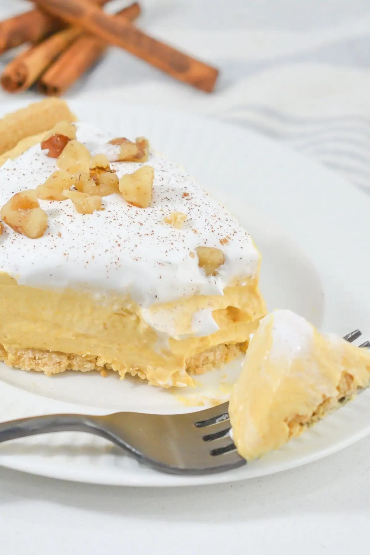 No Bake Pumpkin Cheesecake Pie