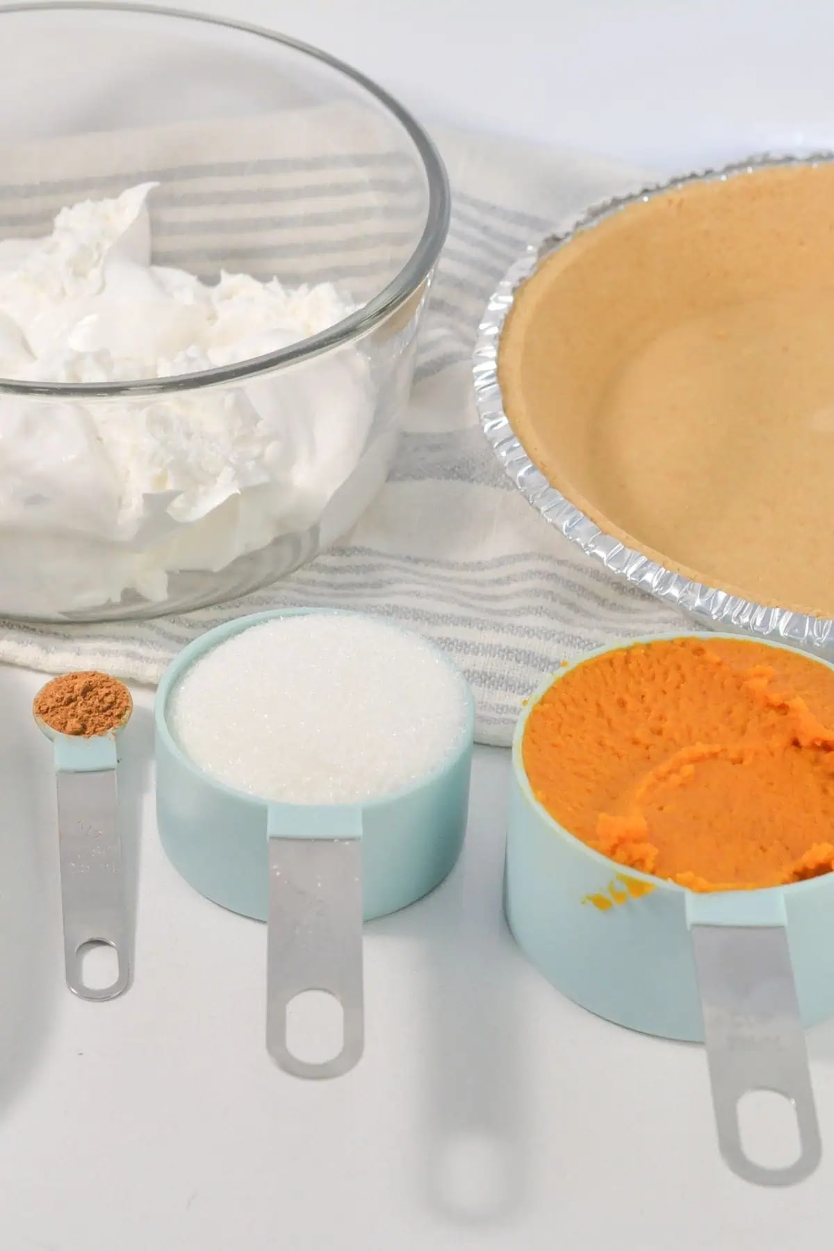 No Bake Pumpkin Cheesecake Pie