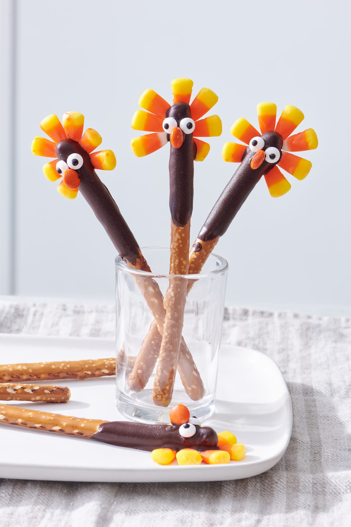 Thanksgiving Turkey Pretzels