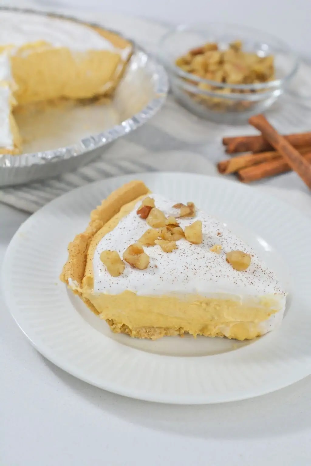 No Bake Pumpkin Cheesecake Pie