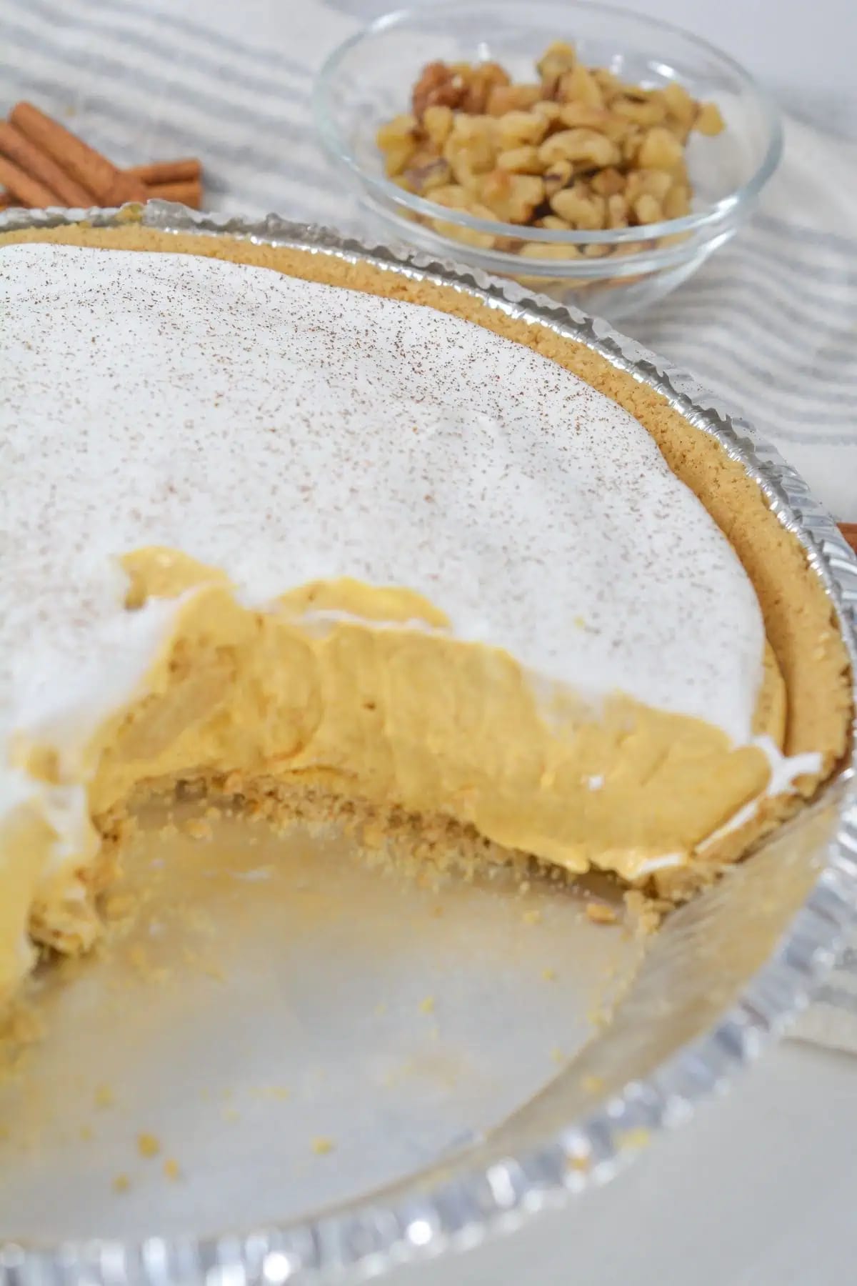 No Bake Pumpkin Cheesecake Pie