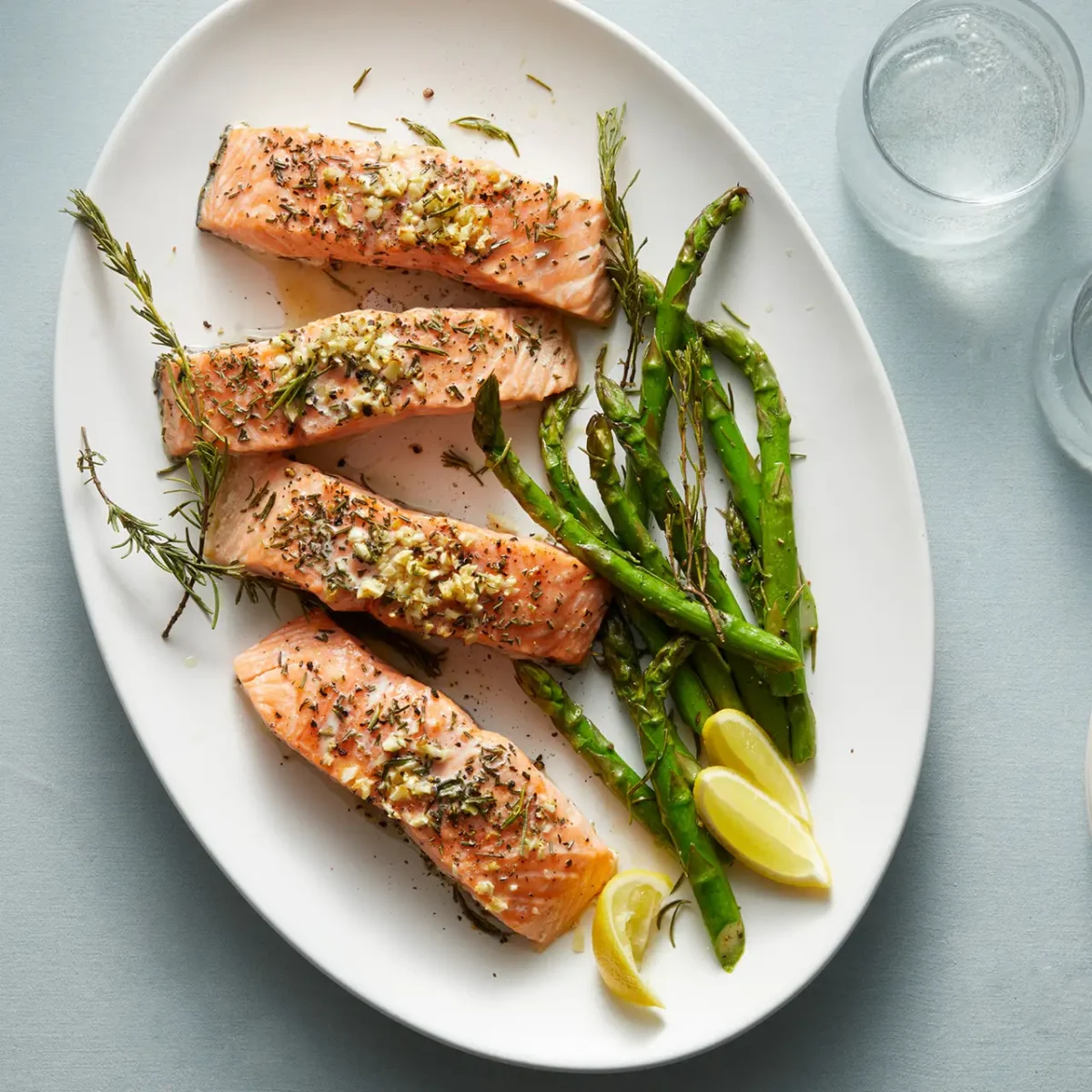 Easy Garlic-Herb Baked Salmon
