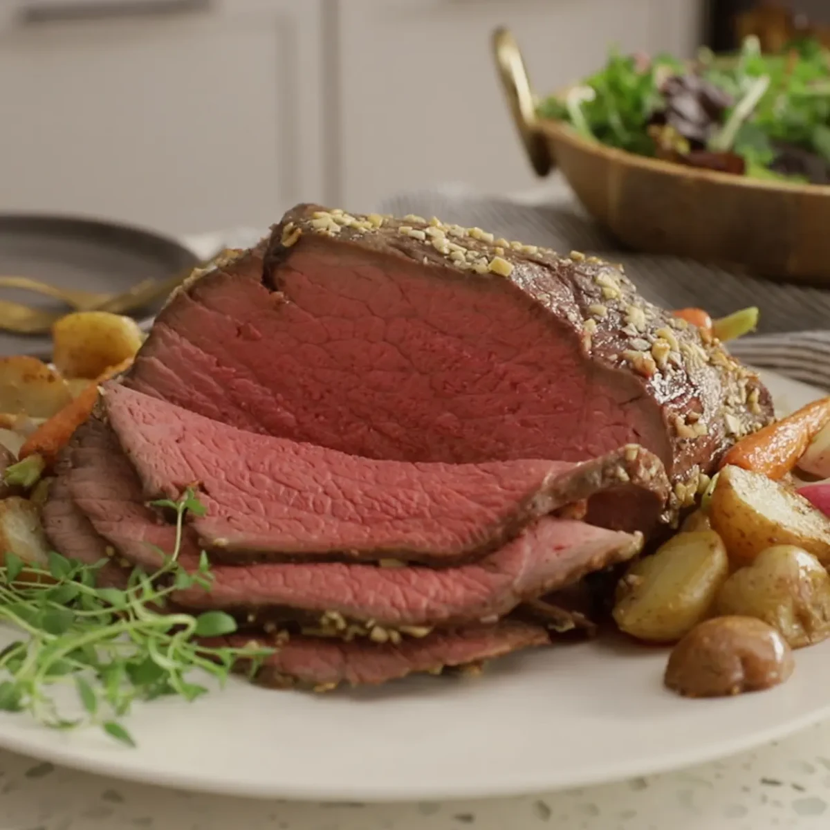 Keto Garlic Butter Roast Beef