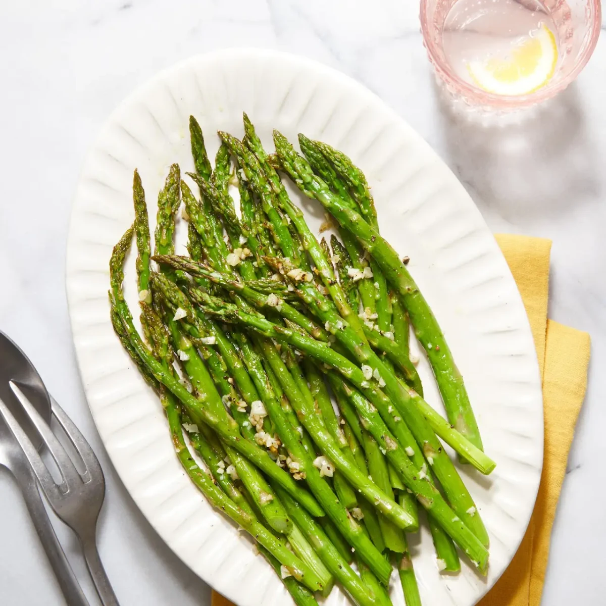 5-Ingredient Garlic Roasted Asparagus