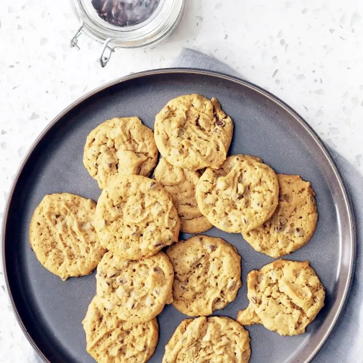 Flourless Peanut Butter Chocolate Chip Cookies