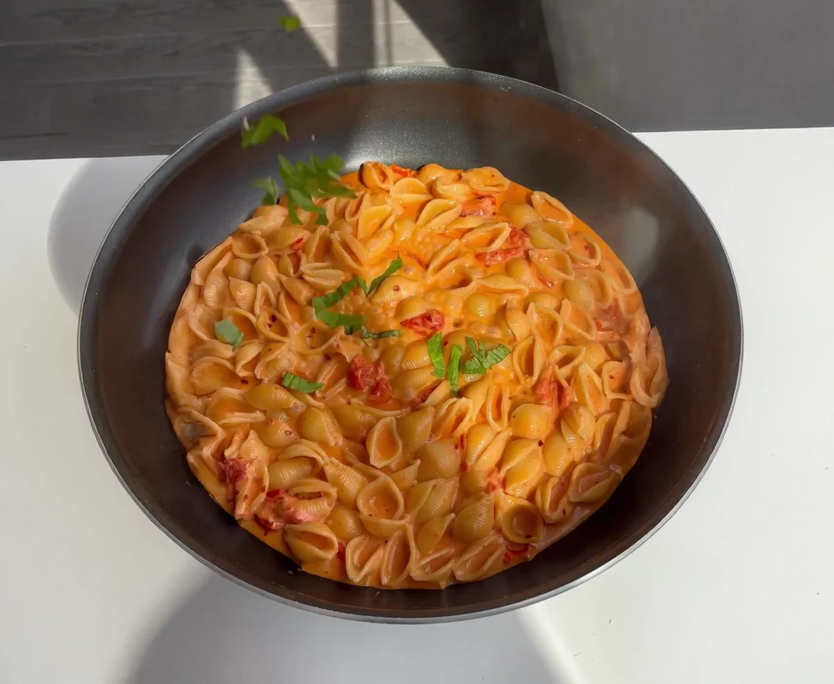 Tomato Basil Vodka Shells