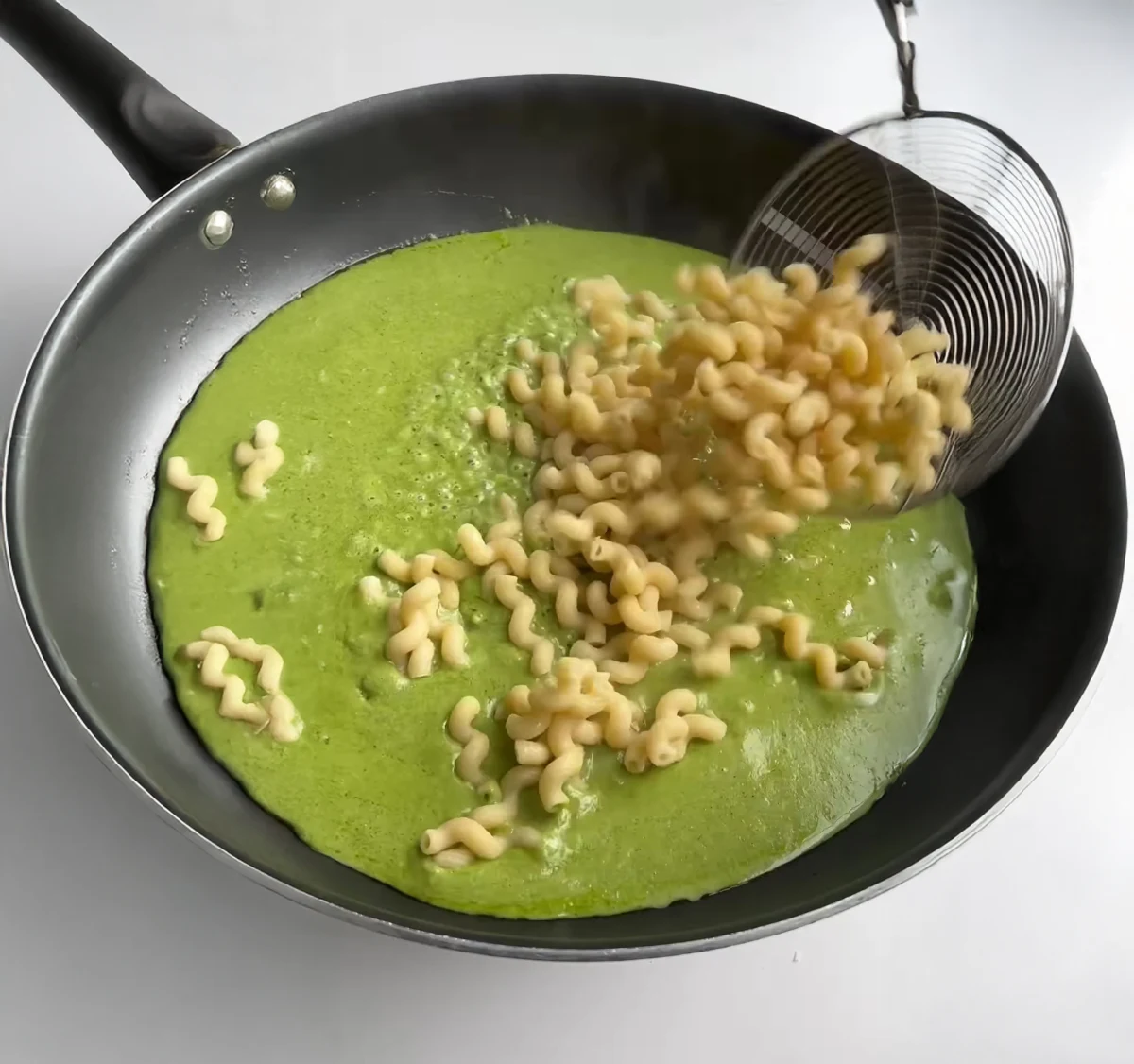 Creamy Pesto Burrata Pasta