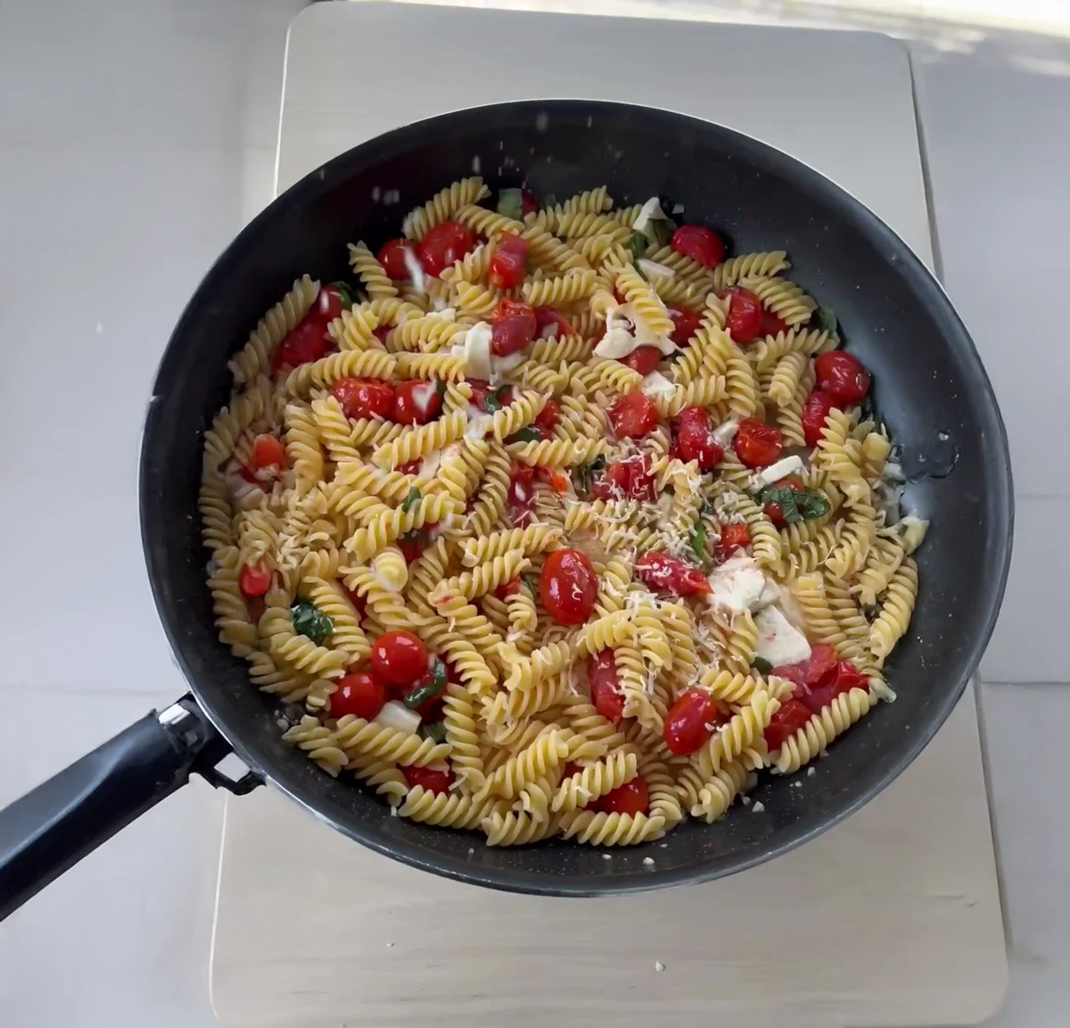 Caprese Pasta