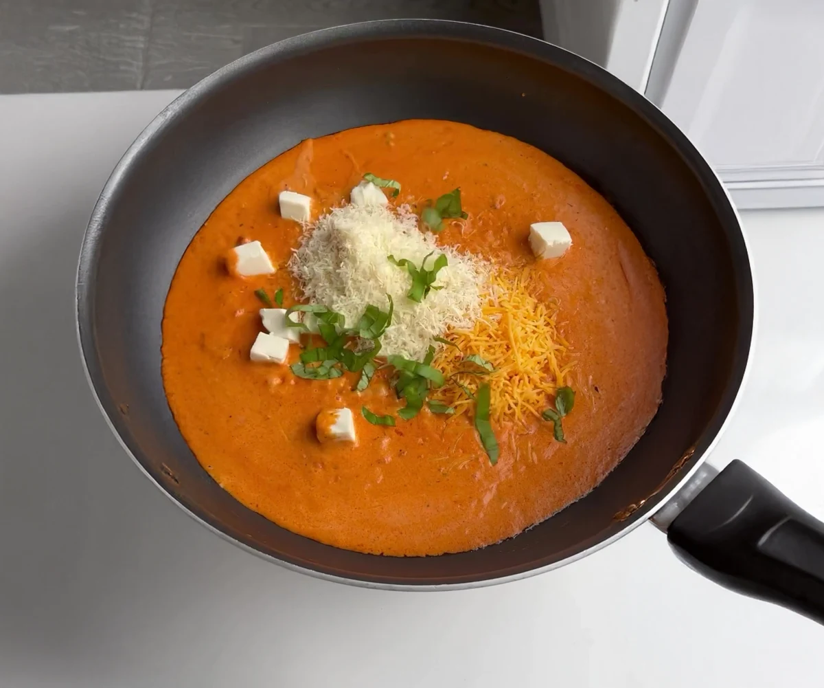 Pink Sauce Mac & Cheese