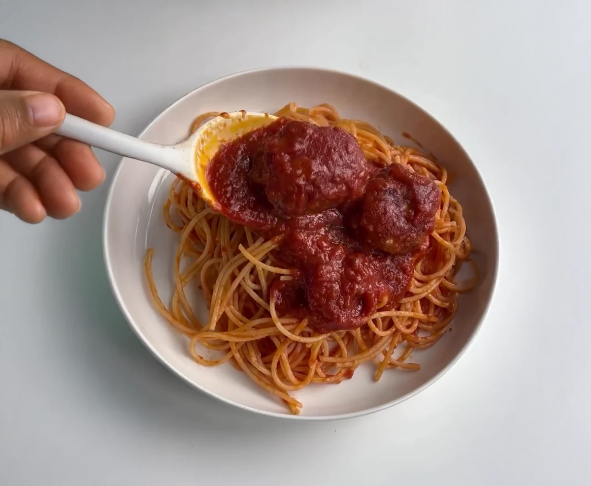 Classic Spaghetti & Meatballs