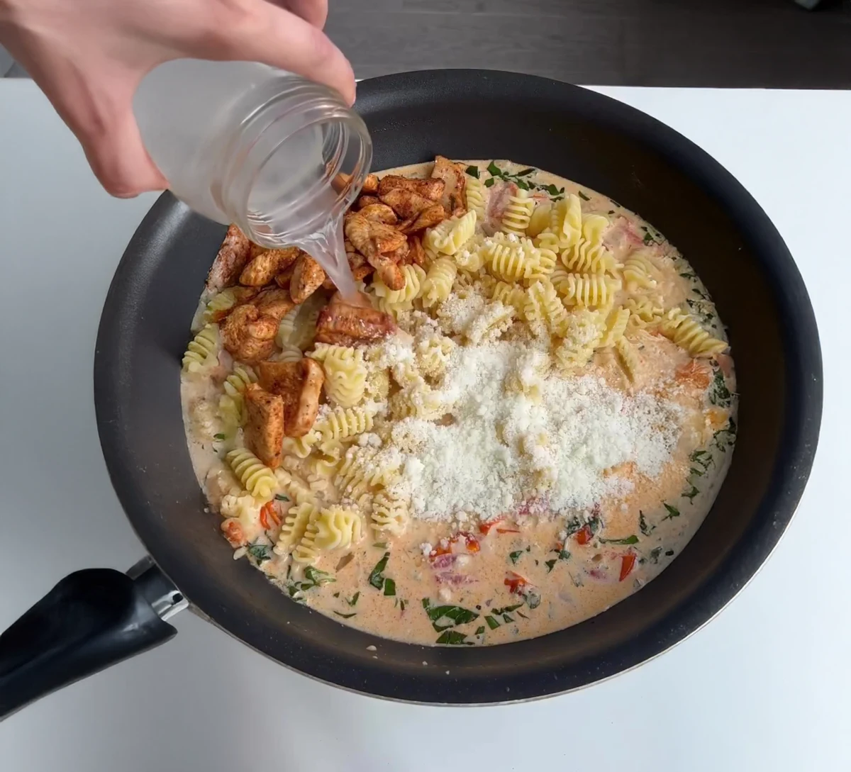 Cheesy Tomato Pasta with Chicken
