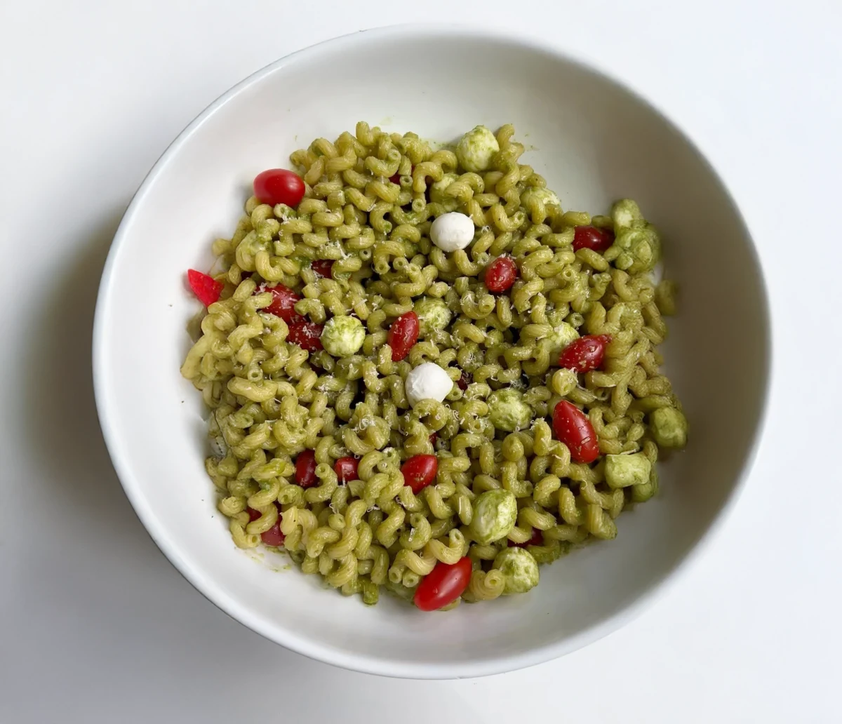 Pesto Caprese Pasta Salad