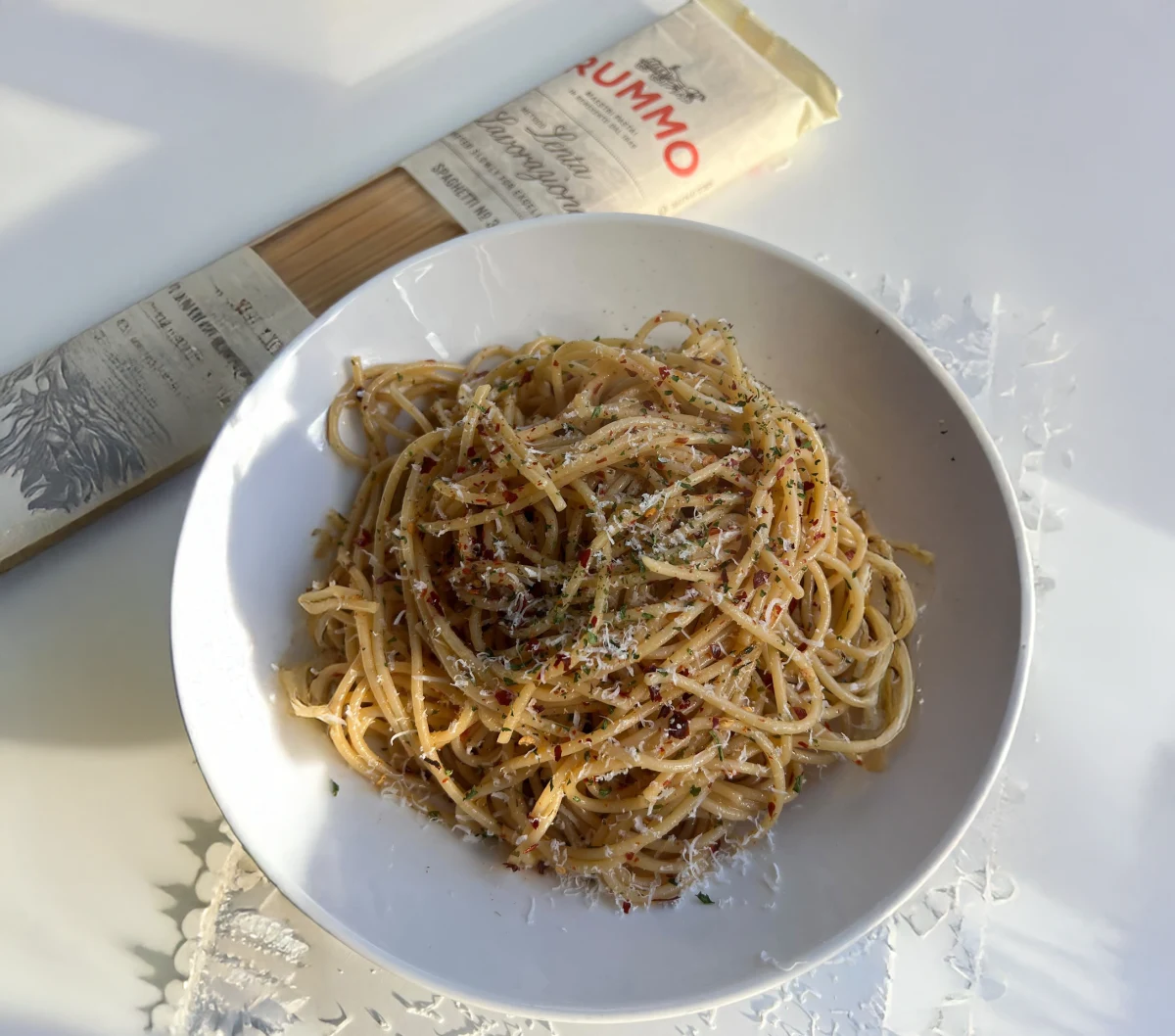 Midnight Spaghetti (Garlic Chili Oil Pasta)