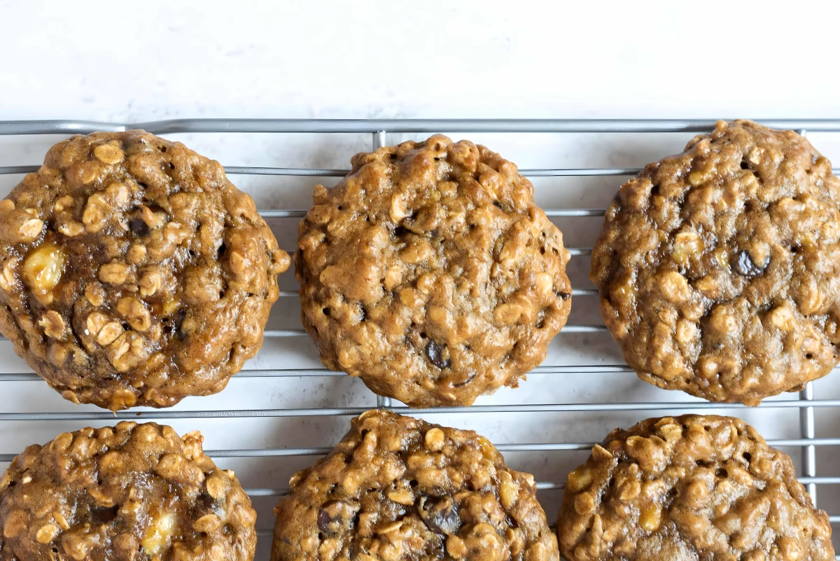 Gluten-Free Peanut Butter Banana Oatmeal Cookies