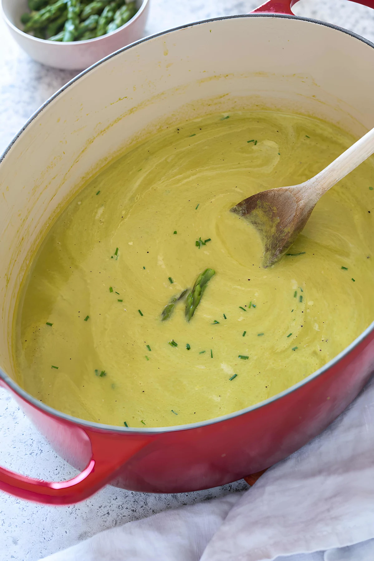 Creamy Asparagus Leek Soup