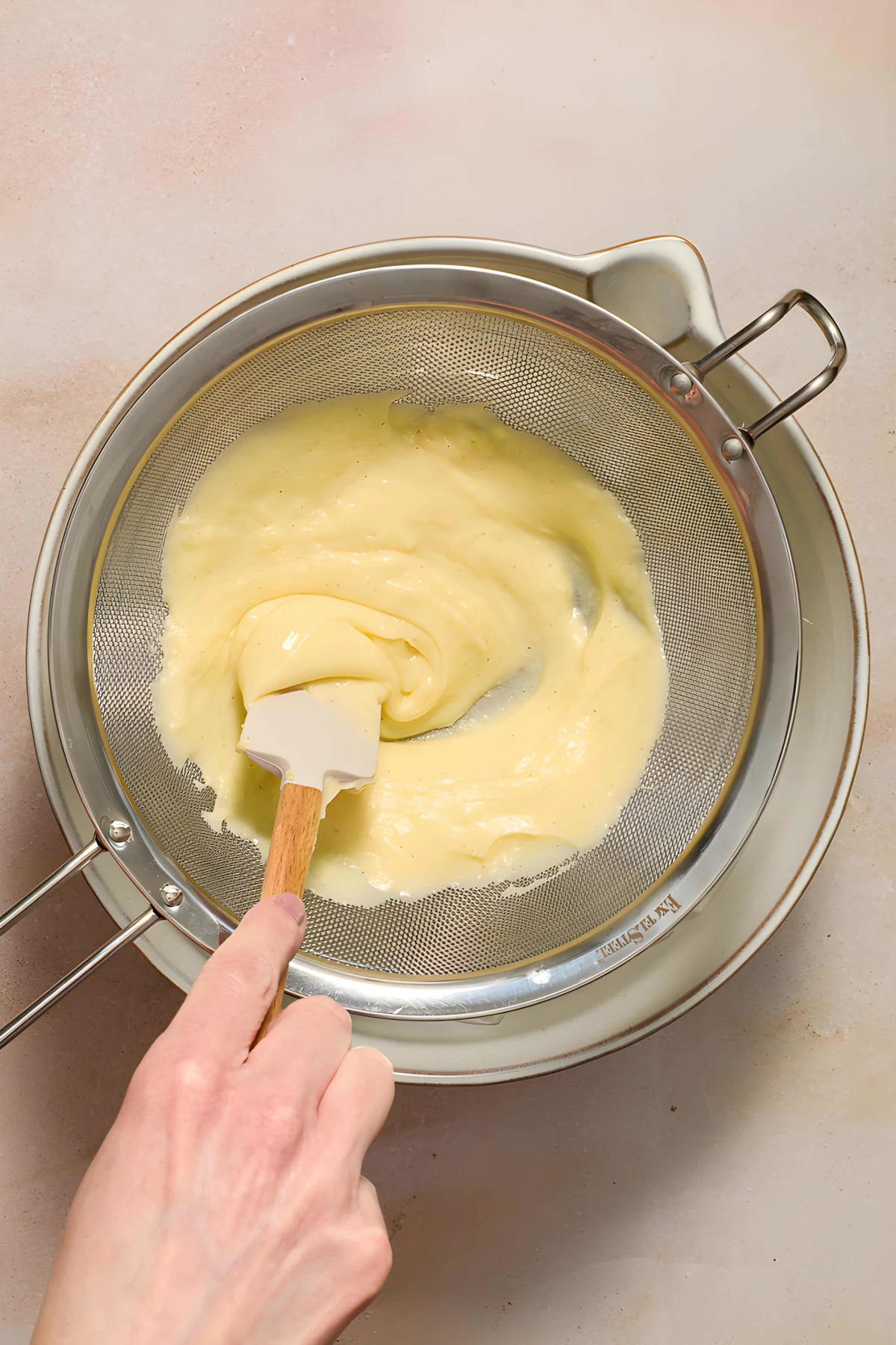 Homemade Pastry Cream Recipe (Créme Patissiére)