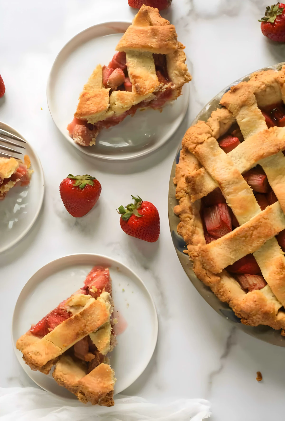 Paleo Strawberry Rhubarb Pie