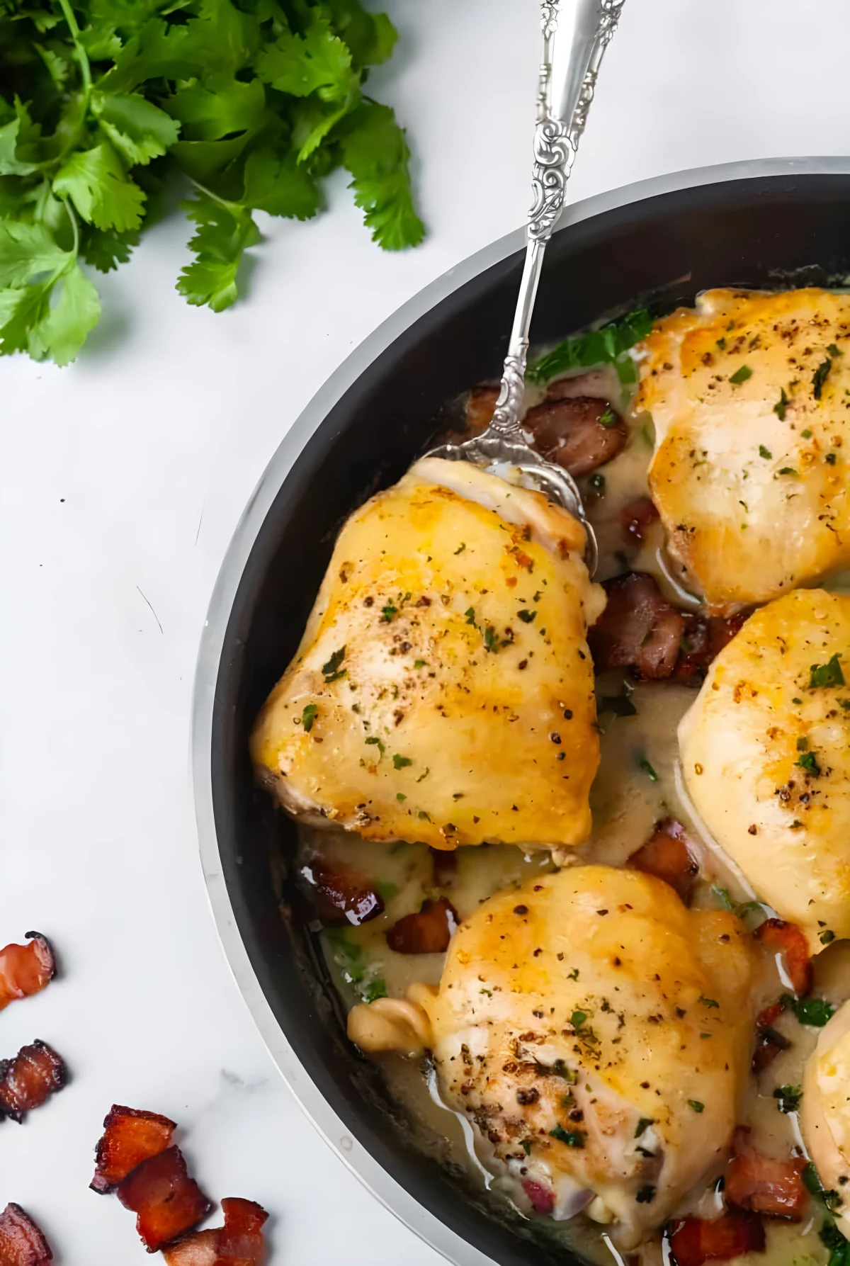 Whole30 Creamy Spinach Bacon Chicken