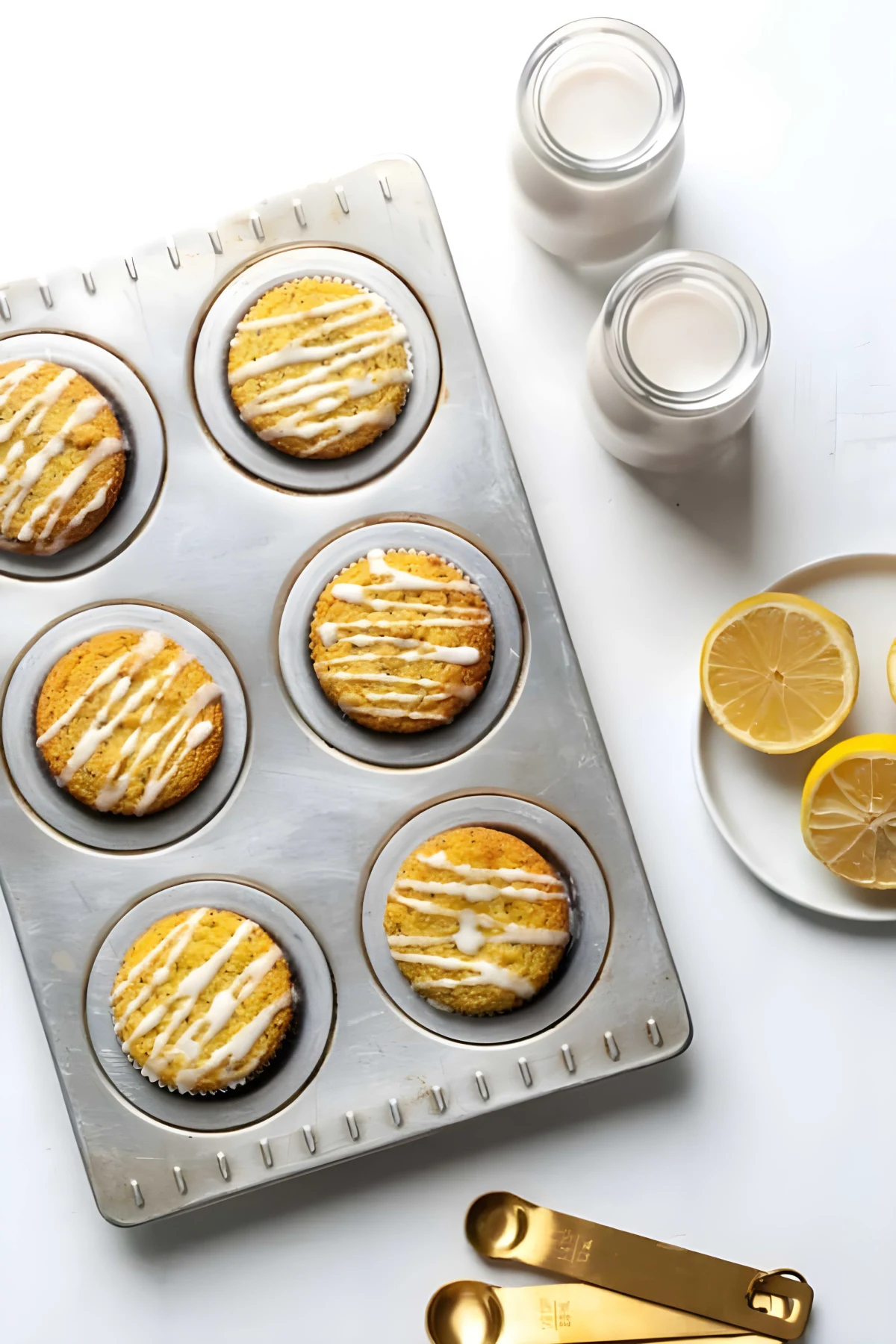 Paleo Lemon Poppy Seed Muffins