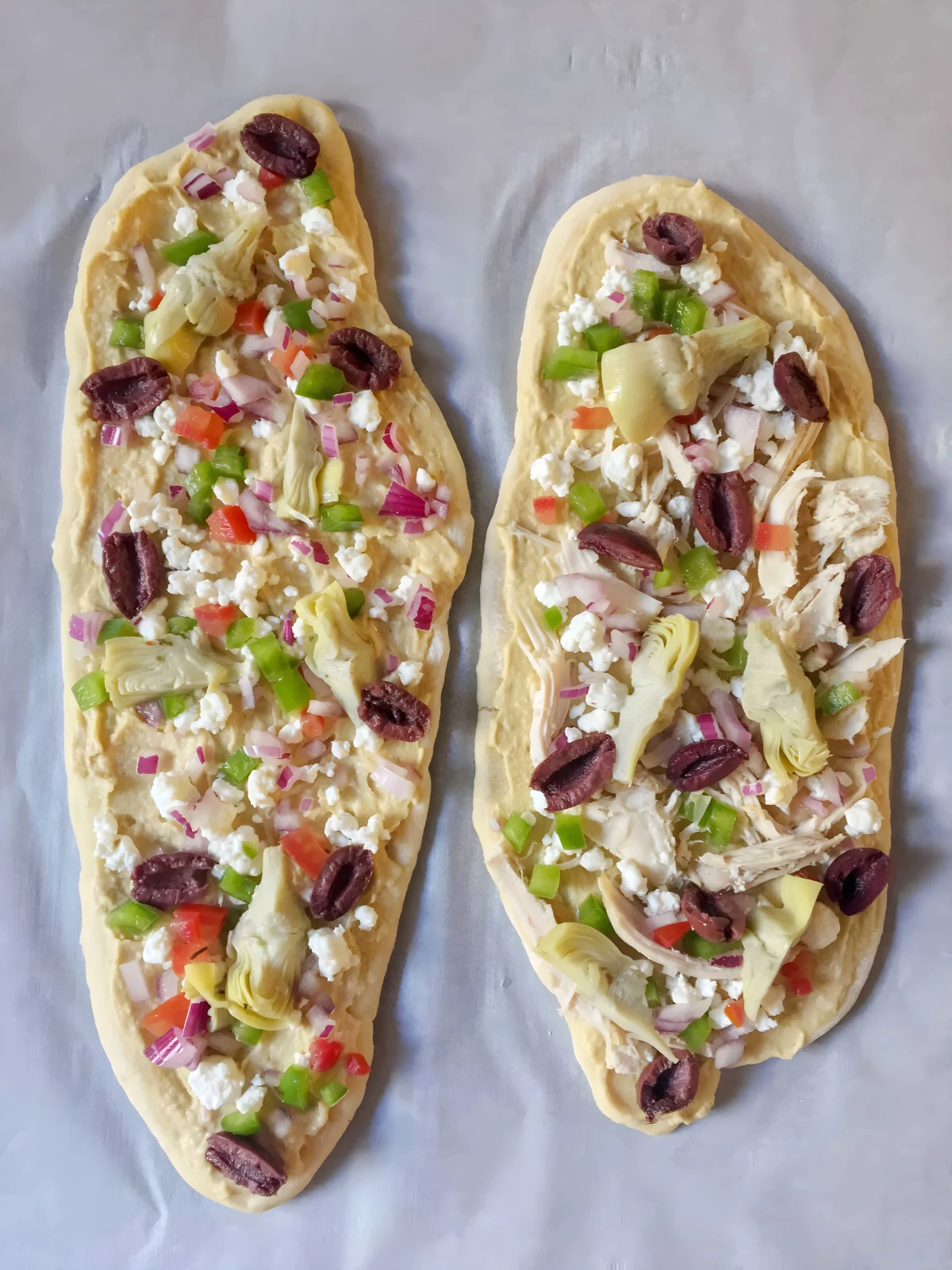Naan Pizza with Hummus and Vegetables