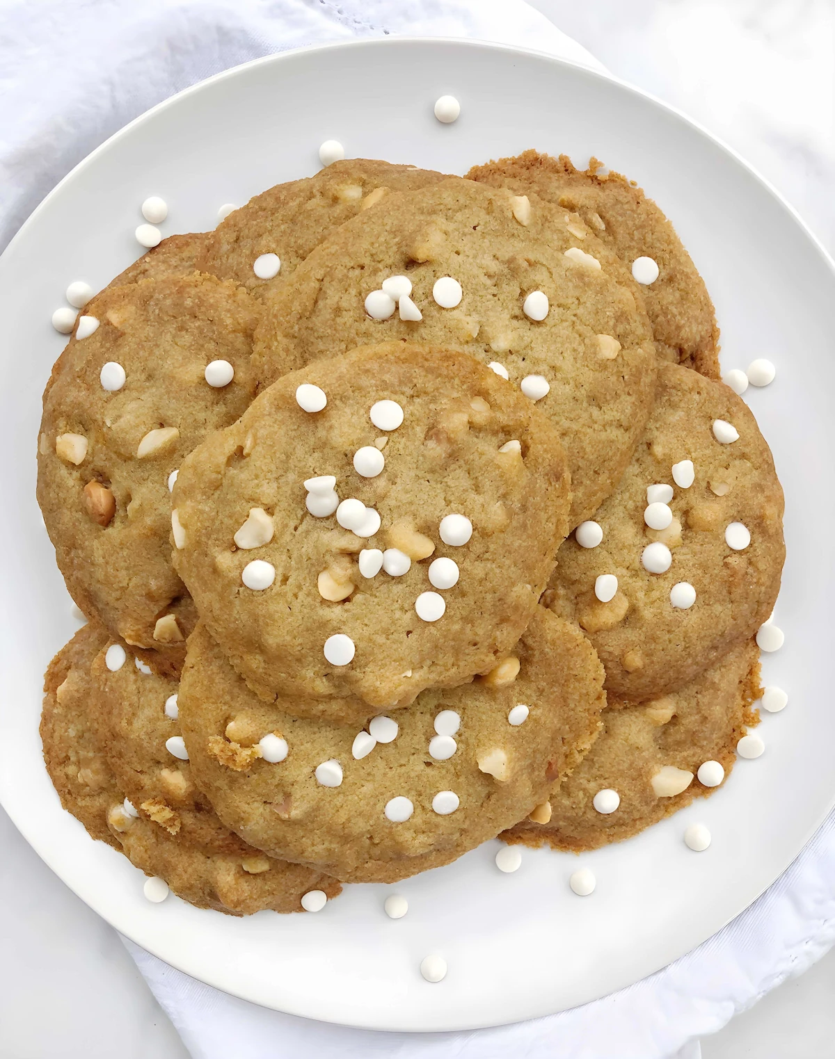 Vegan White Chocolate Macadamia Nut Cookies