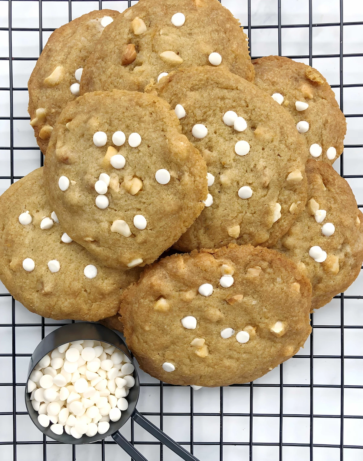Vegan White Chocolate Macadamia Nut Cookies
