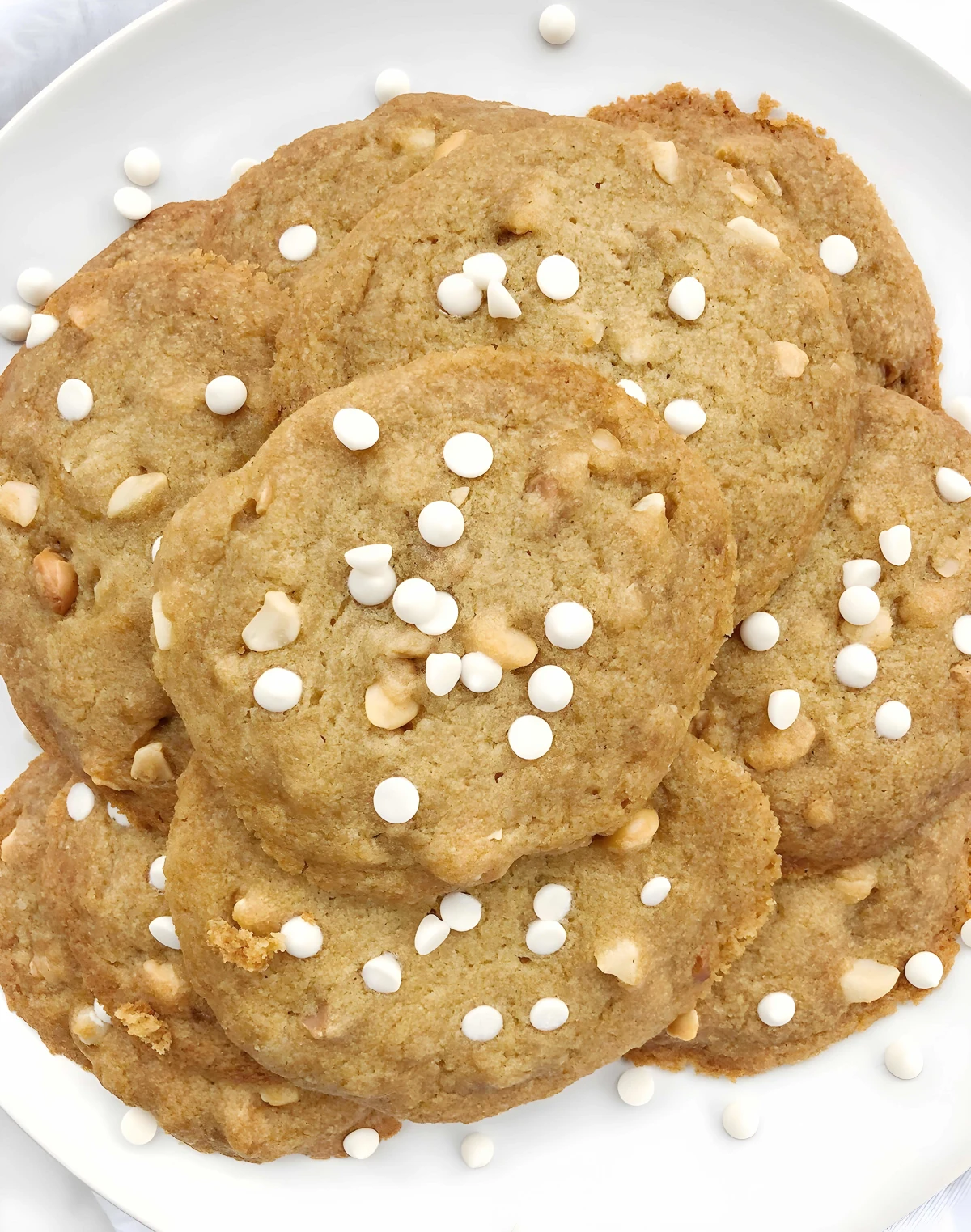 Vegan White Chocolate Macadamia Nut Cookies