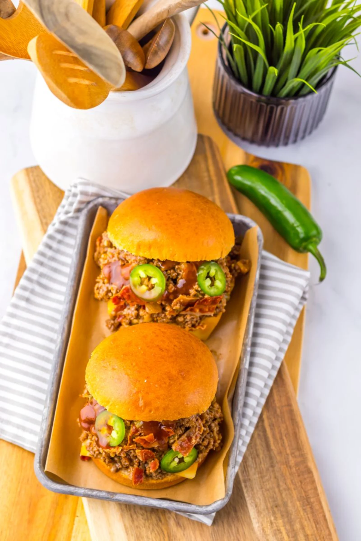Slow Cooker Cowboy Sloppy Joes