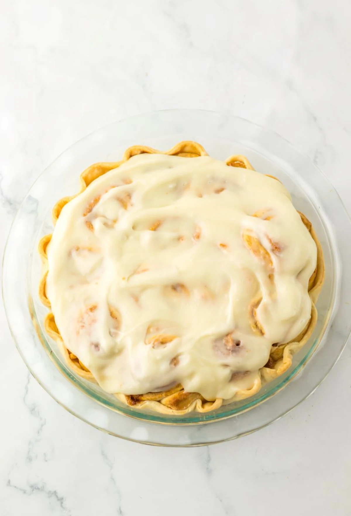 Cinnamon Roll Pie