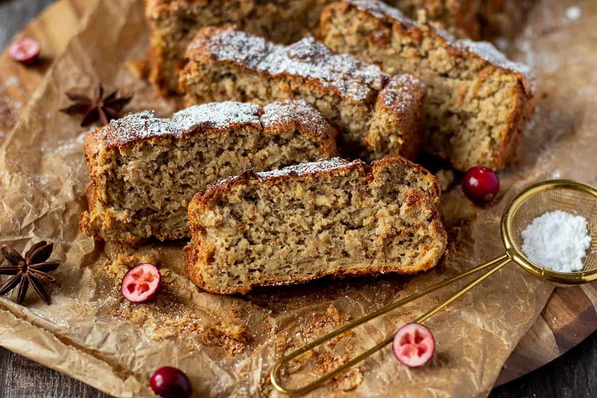 Healthy Apple Bread with Cinnamon