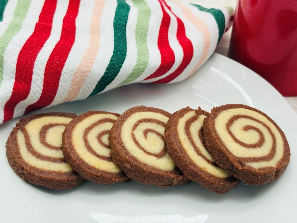Chocolate Pinwheel Cookie
