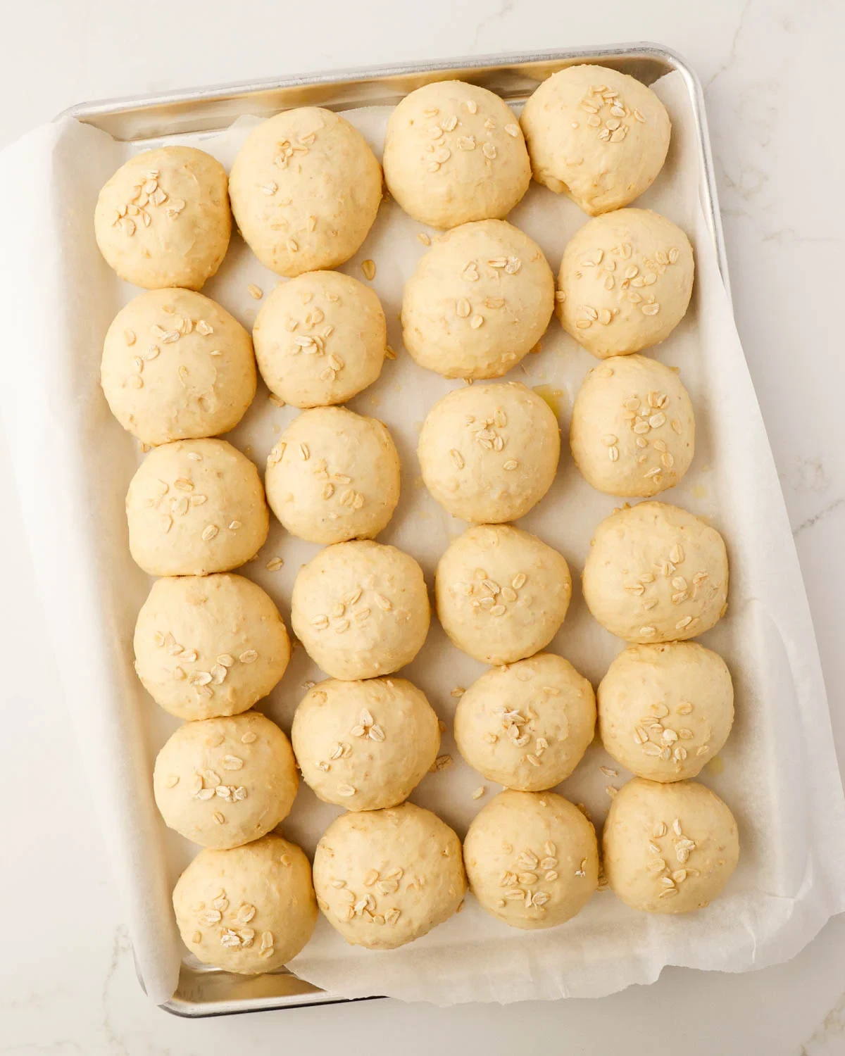 Oatmeal Dinner Rolls