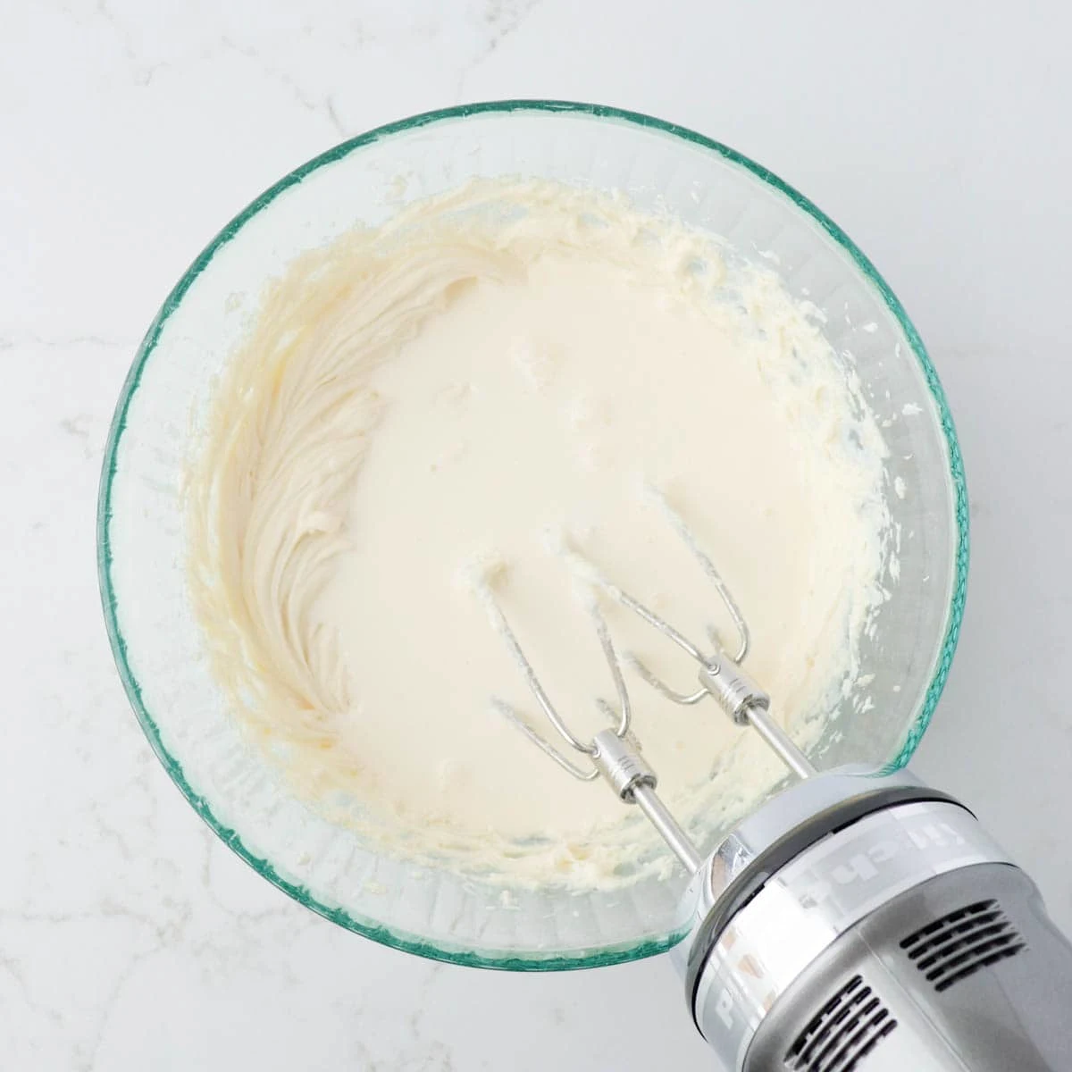 No-Bake Mini Egg Cheesecakes in a Jar