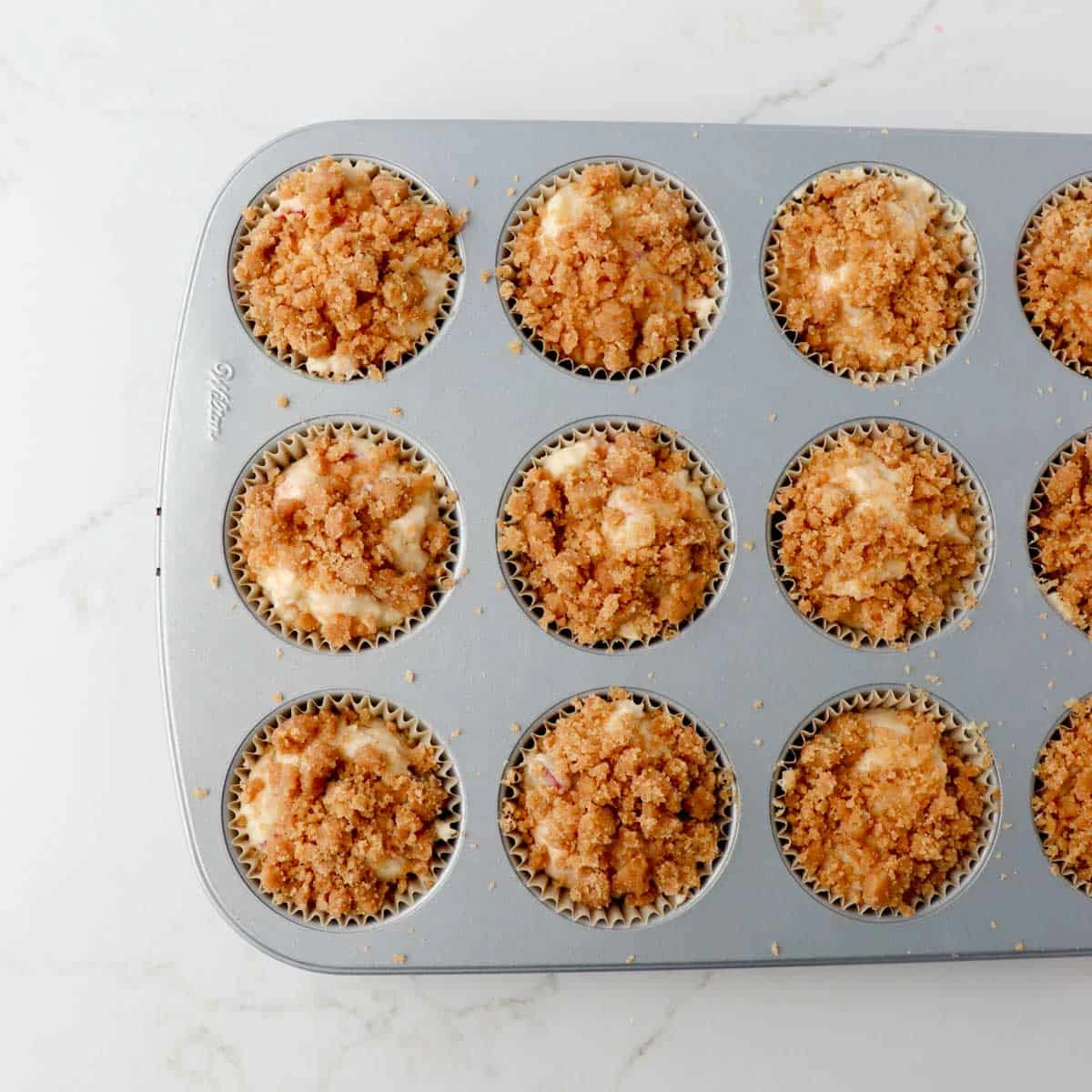 Strawberry Rhubarb Muffins with Streusel Topping