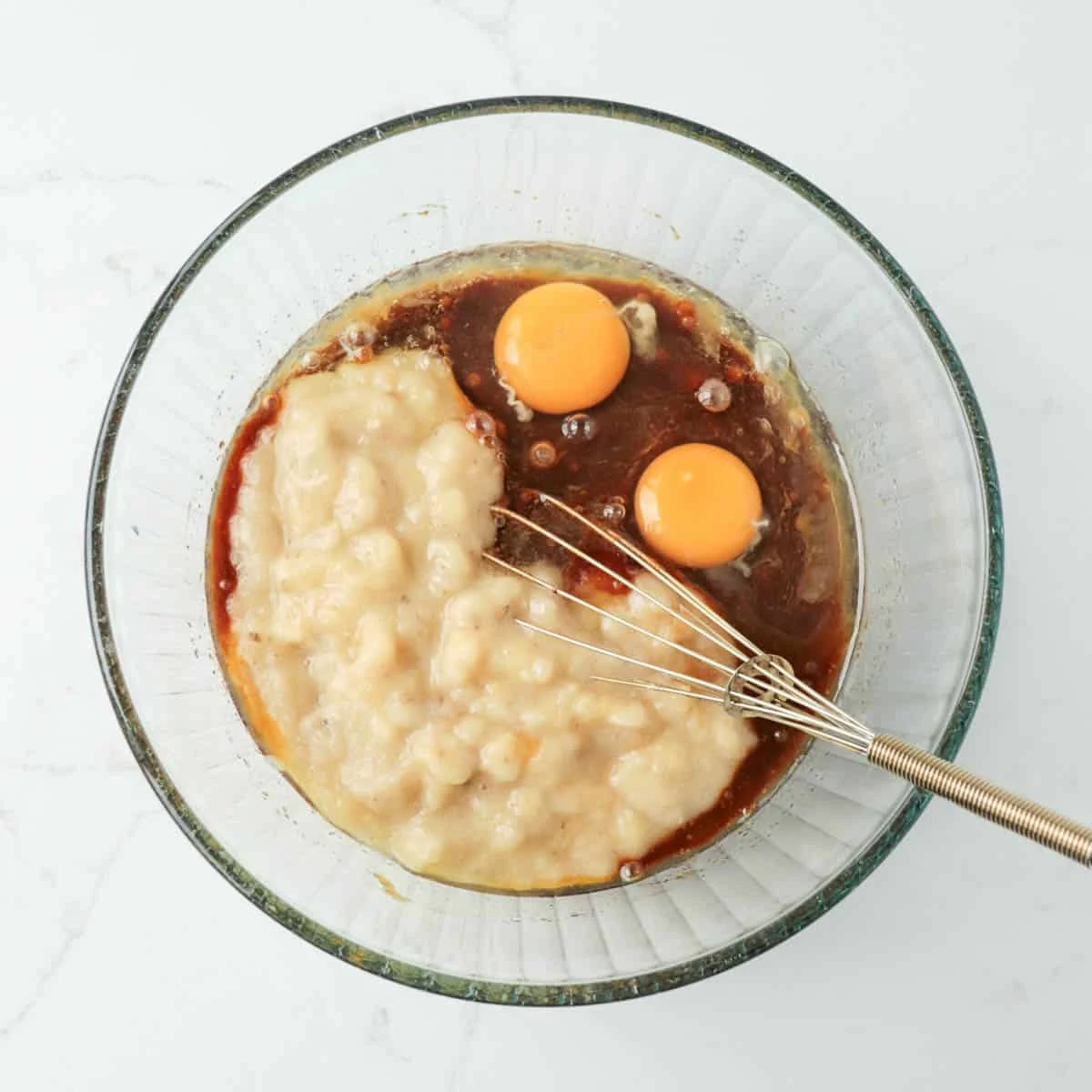 Gingerbread Banana Muffins