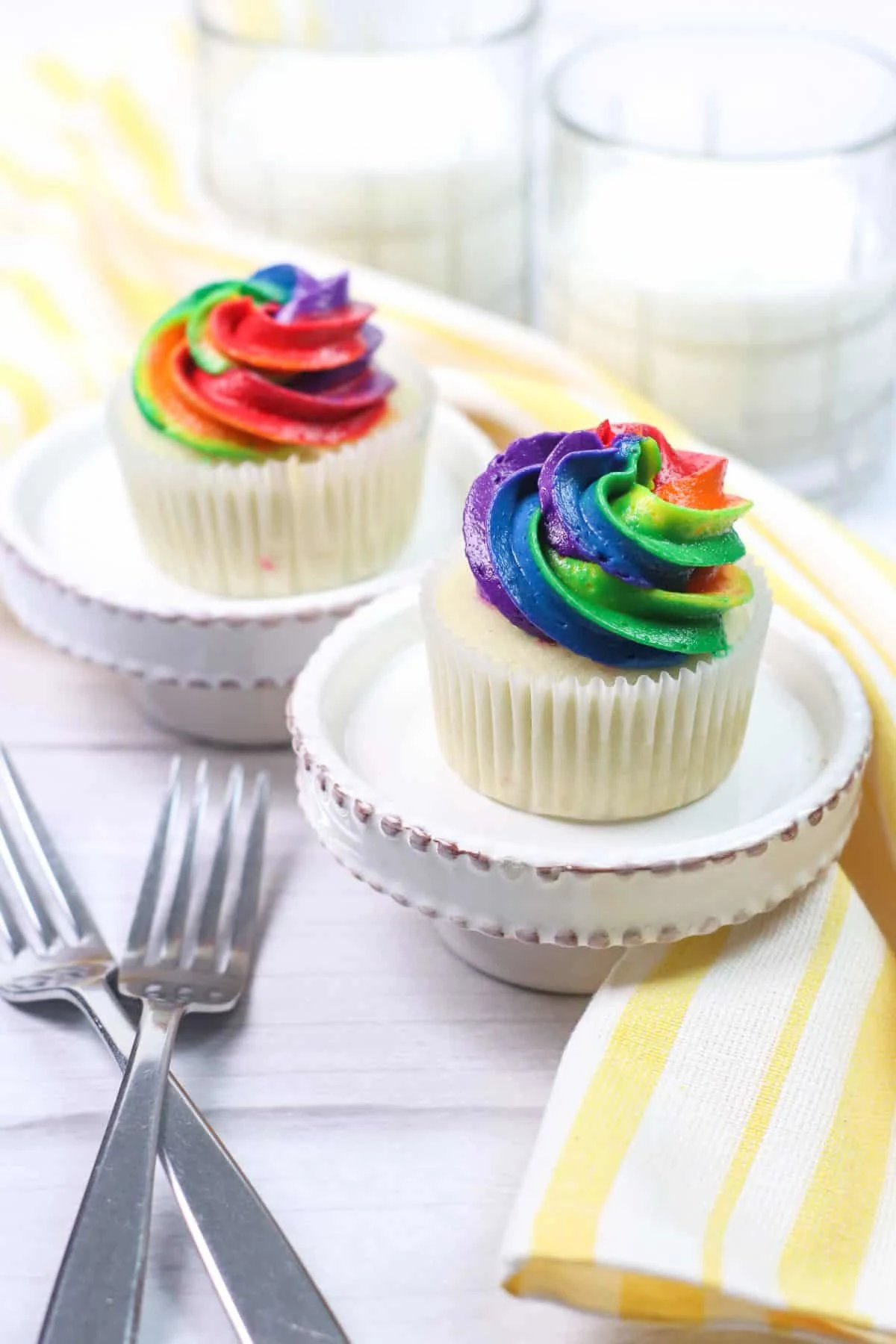 Vanilla Marshmallow Filled Cupcakes