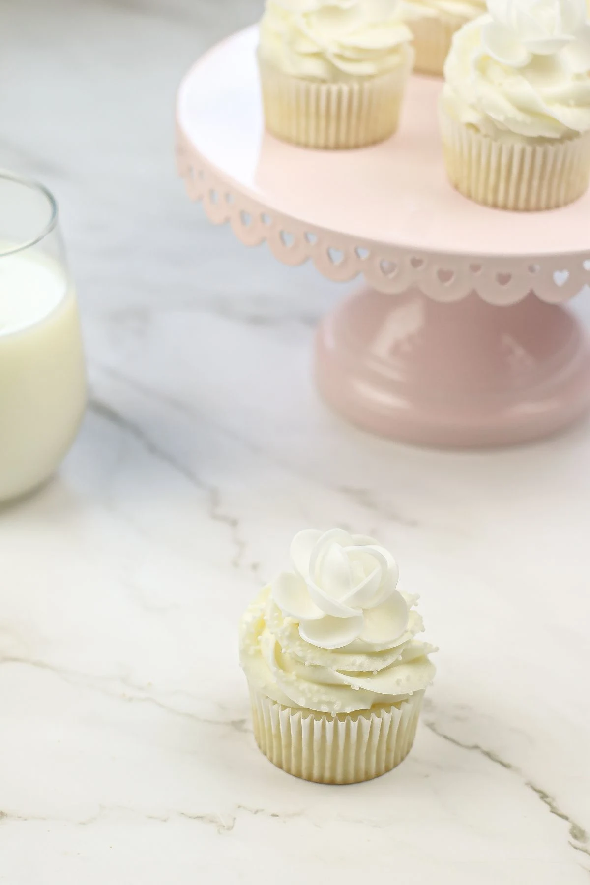 White Wedding Cake Cupcakes