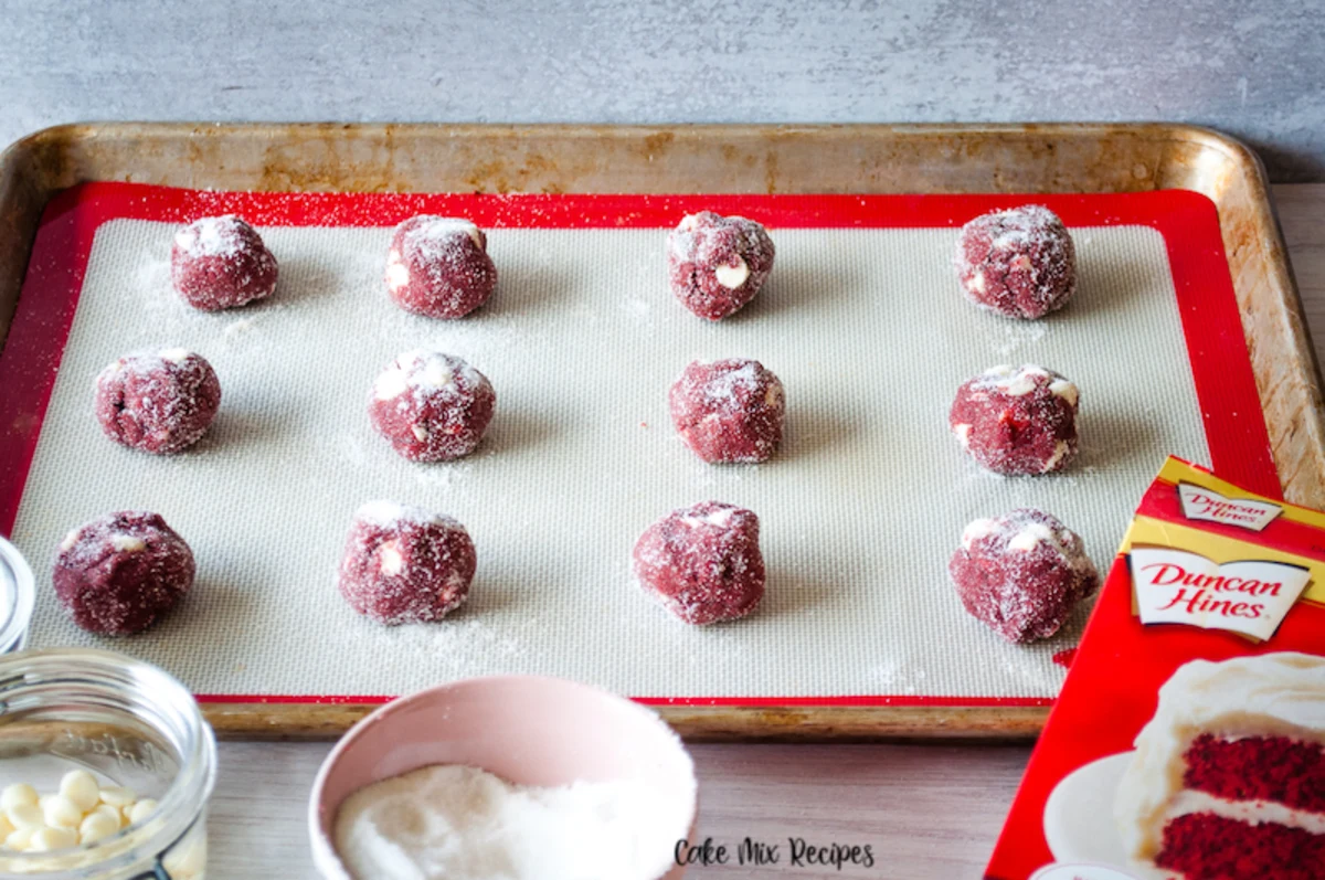 Red Velvet Cake Crinkle Cookies