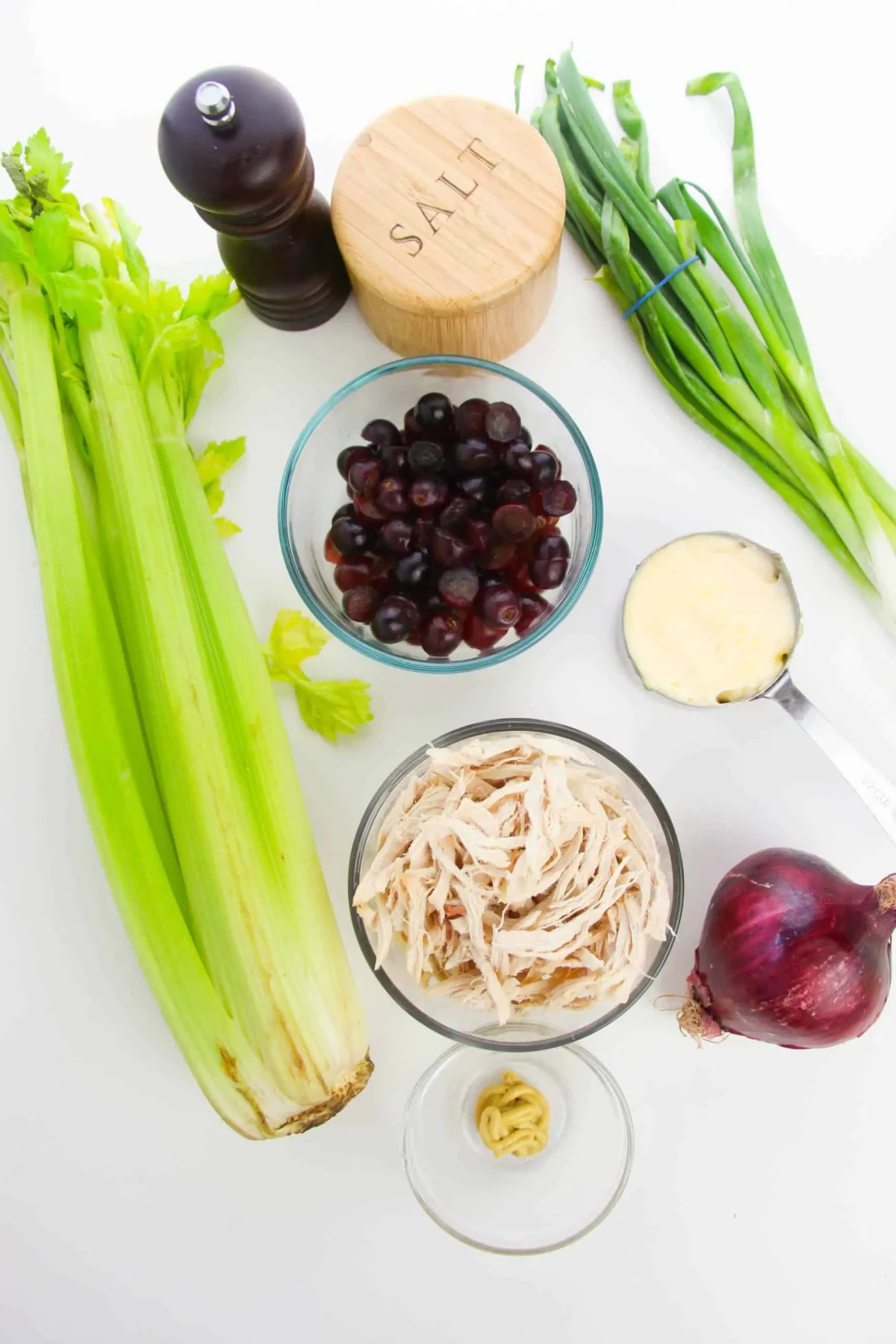 Chicken Salad with Almonds and Grapes