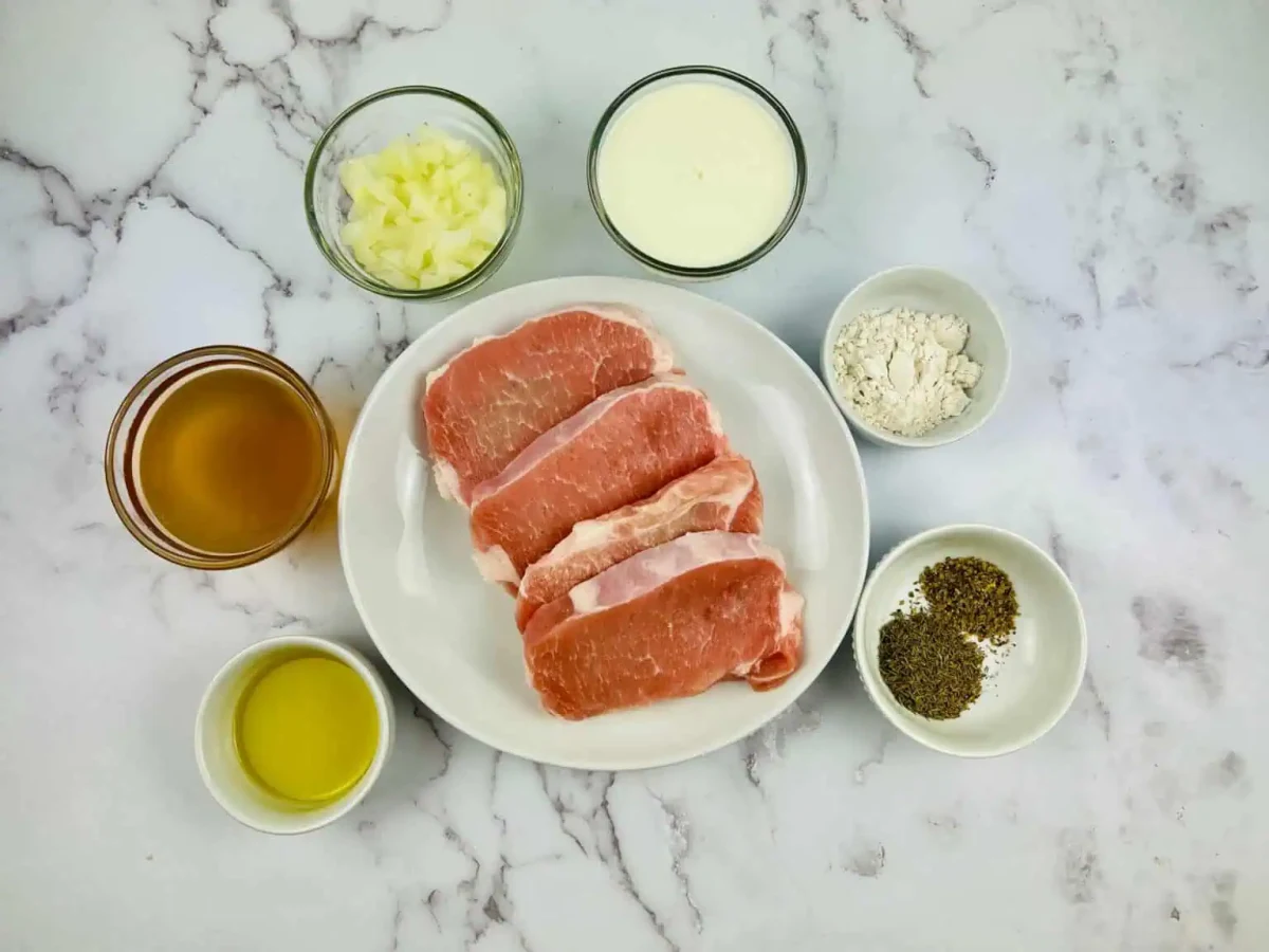 Creamy Pan Seared Pork Chops